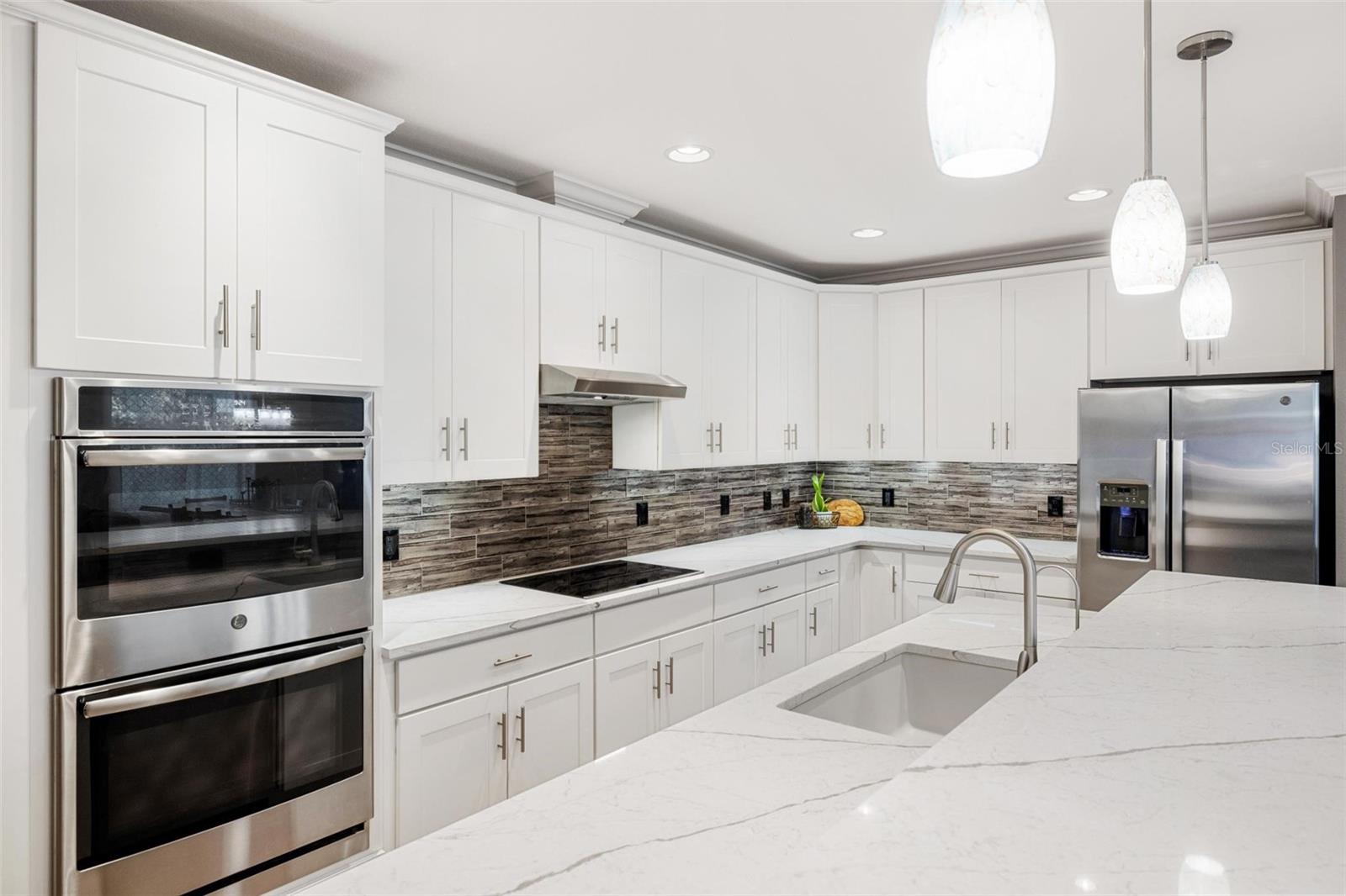 Image 31 of 66 For 2145 Apian Way