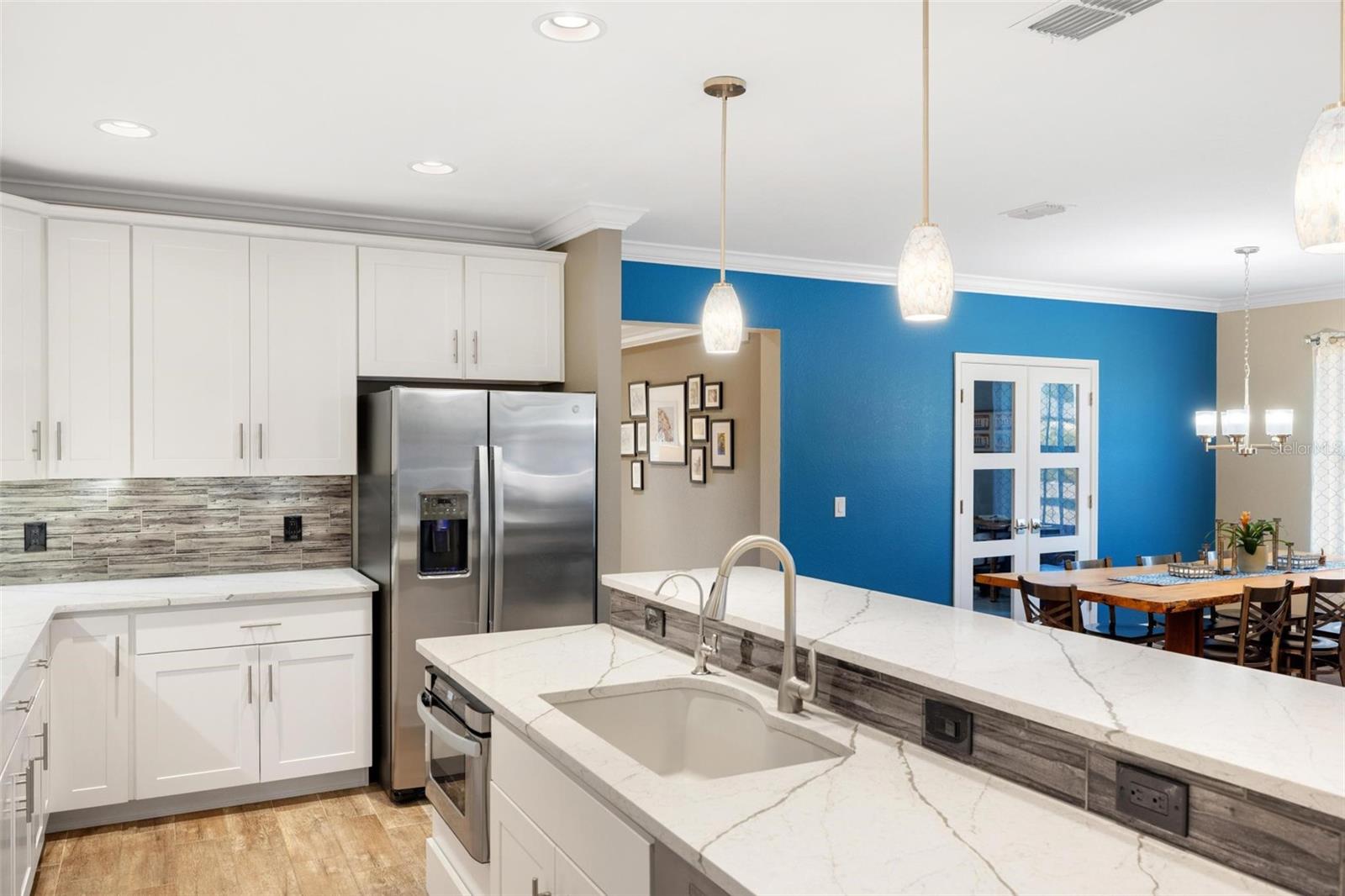 Image 32 of 66 For 2145 Apian Way