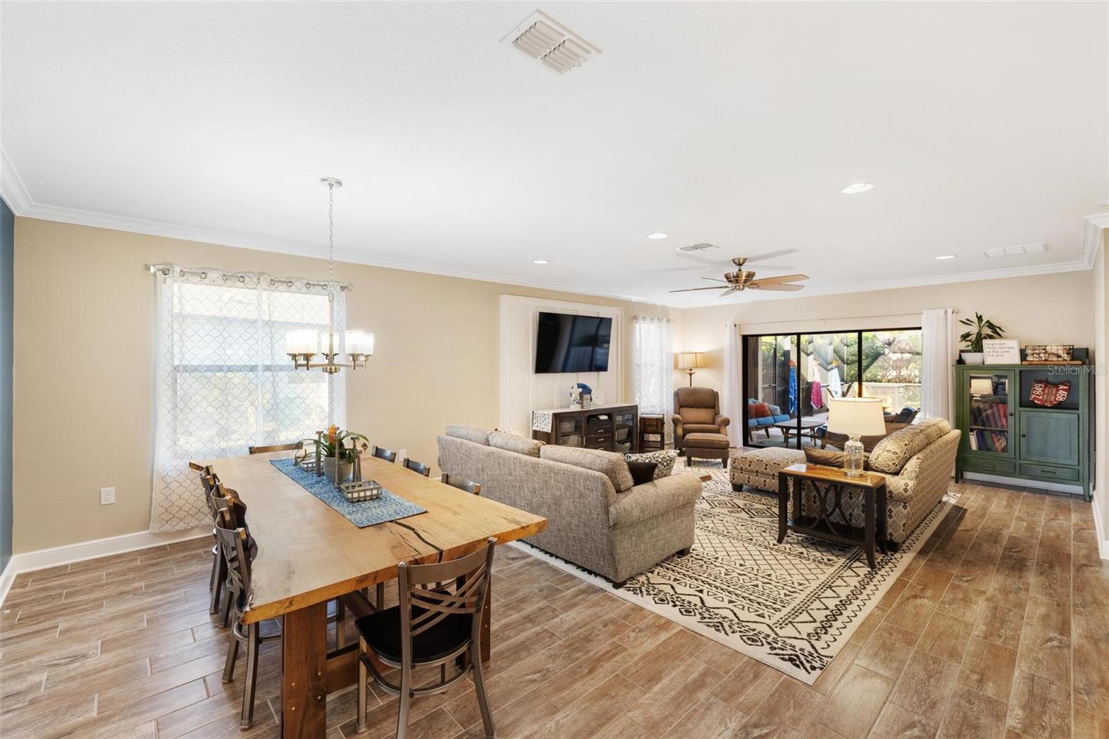 Image 36 of 66 For 2145 Apian Way