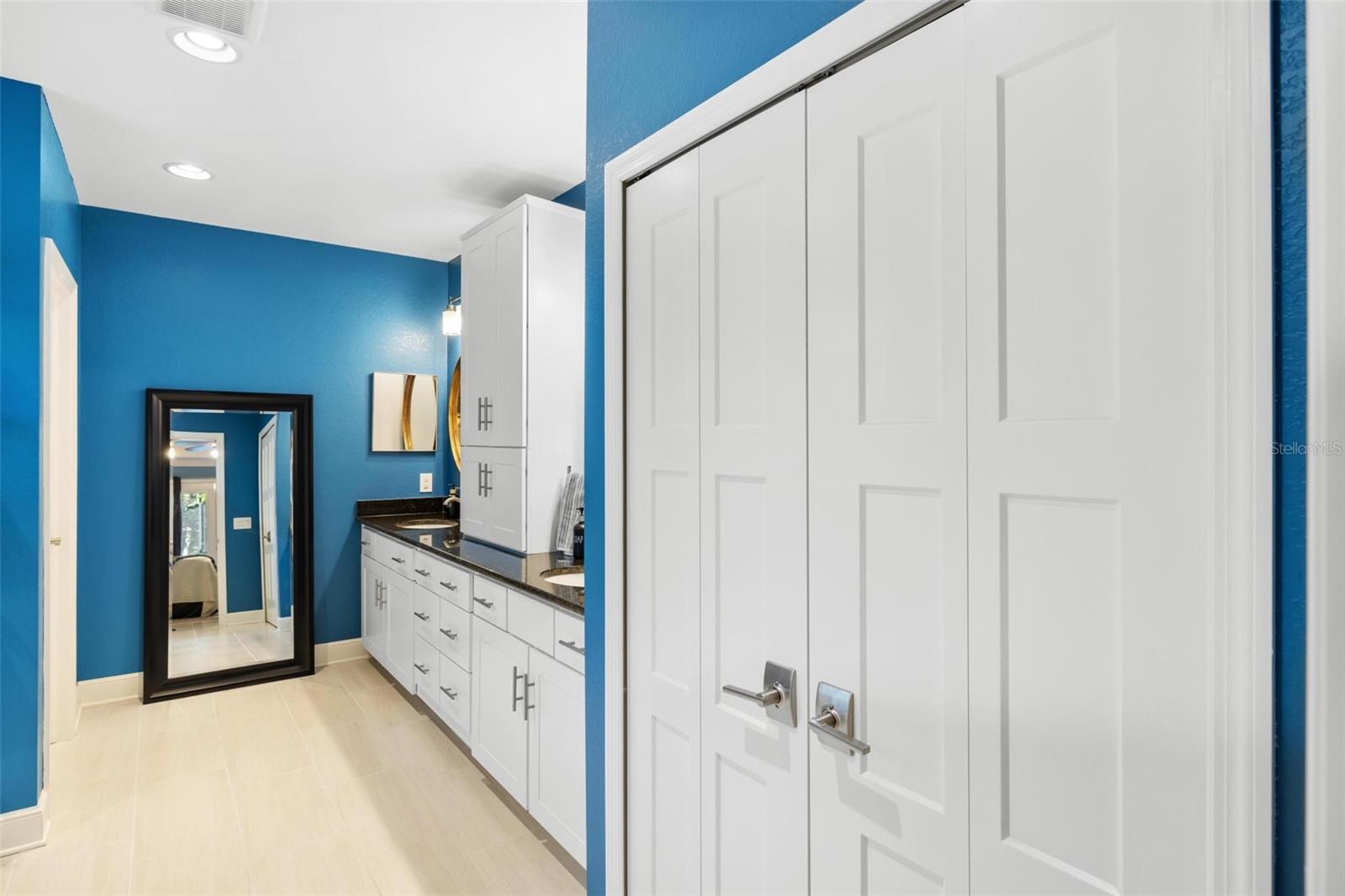 Image 52 of 66 For 2145 Apian Way