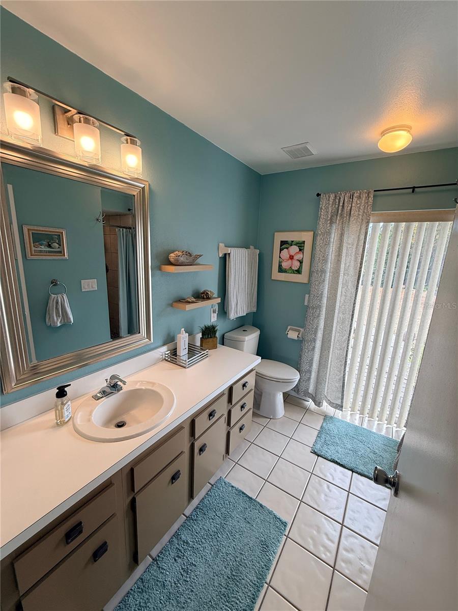 Image 24 of 46 For 22497 Glen Avenue