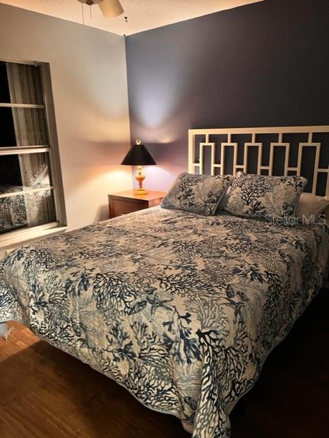 Image 25 of 46 For 22497 Glen Avenue