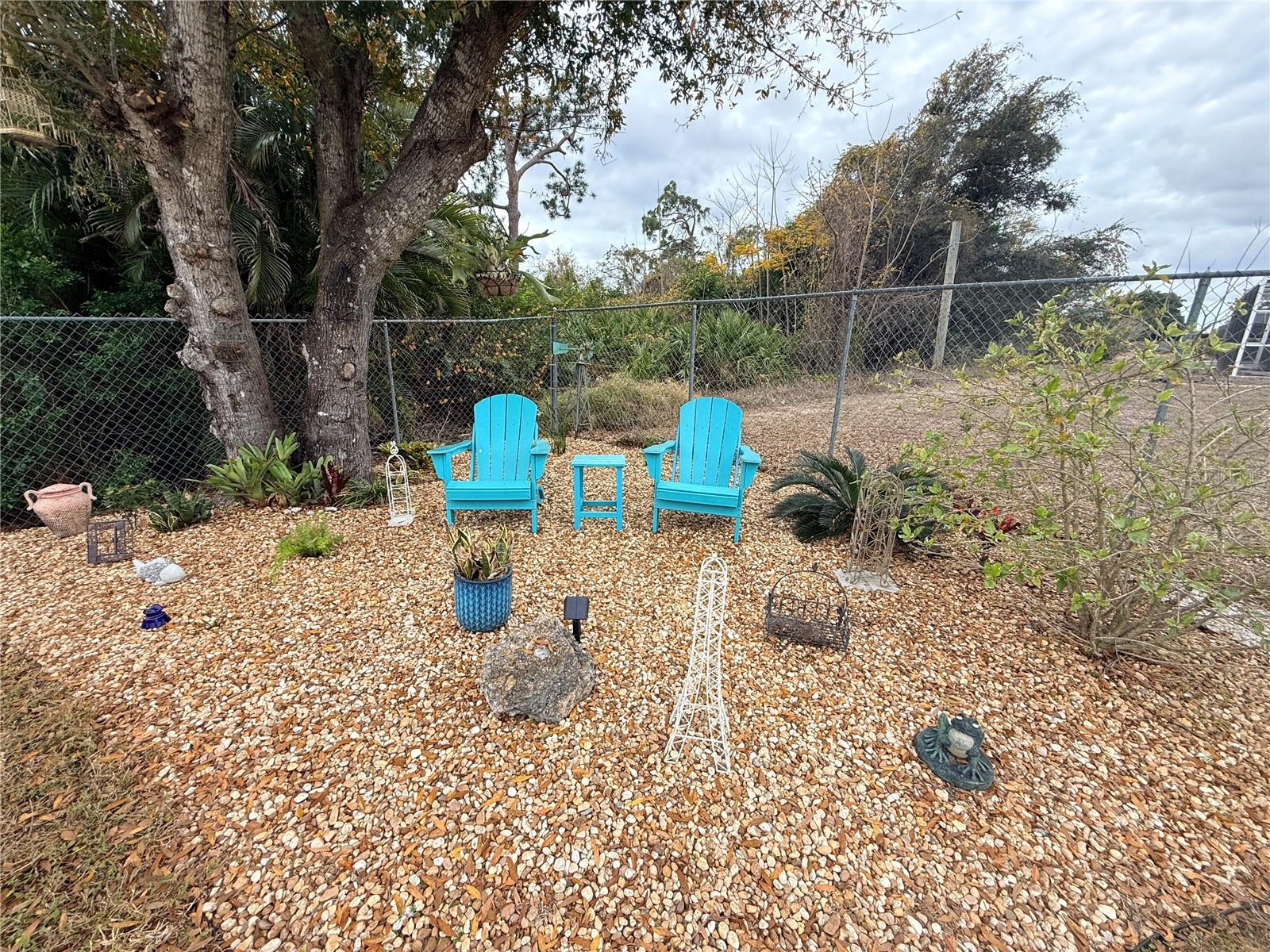 Image 29 of 46 For 22497 Glen Avenue