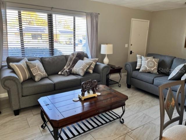 Image 4 of 46 For 22497 Glen Avenue