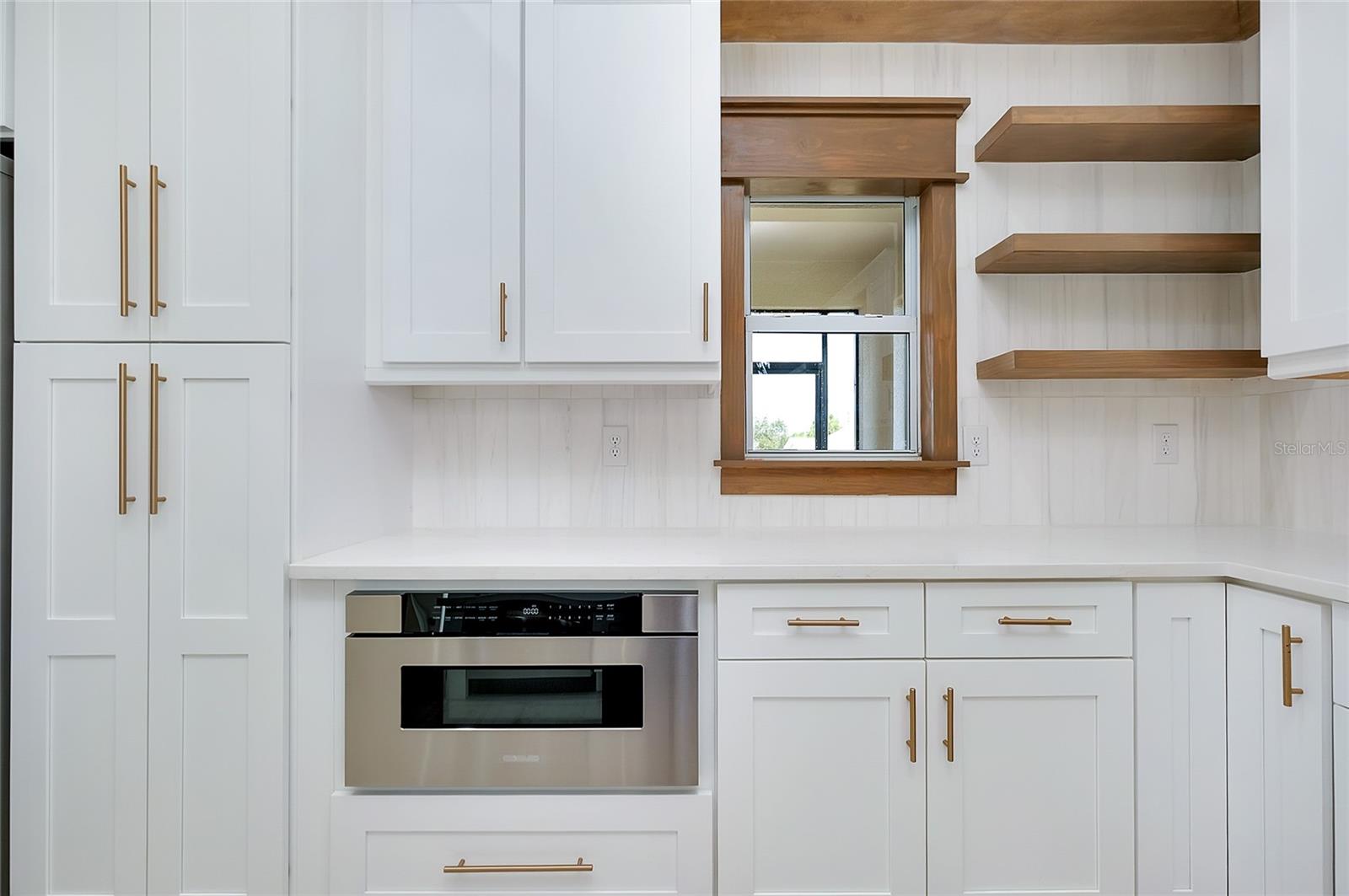 Listing photo id 20 for 338 San Marie Drive