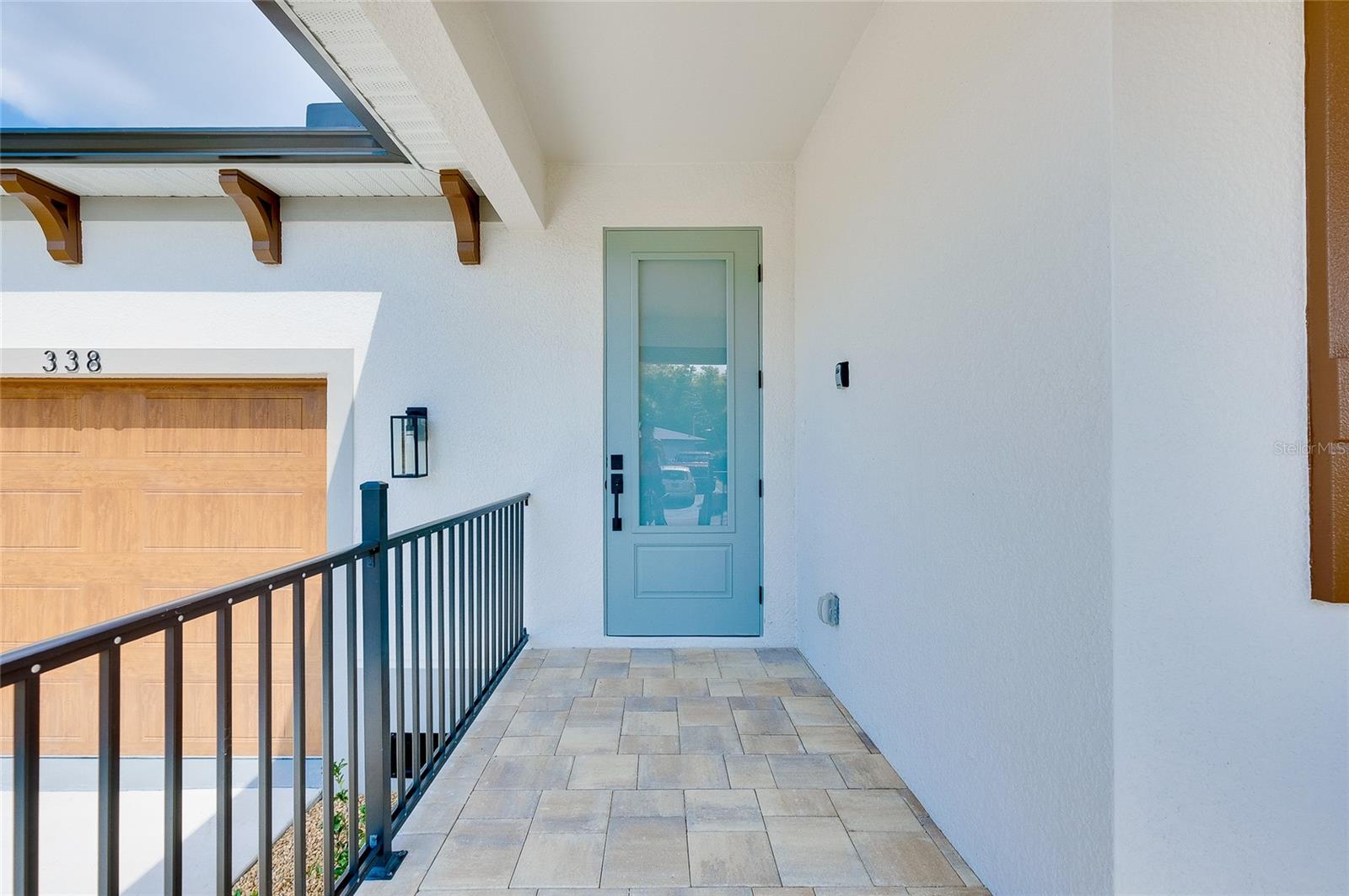 Listing photo id 1 for 338 San Marie Drive