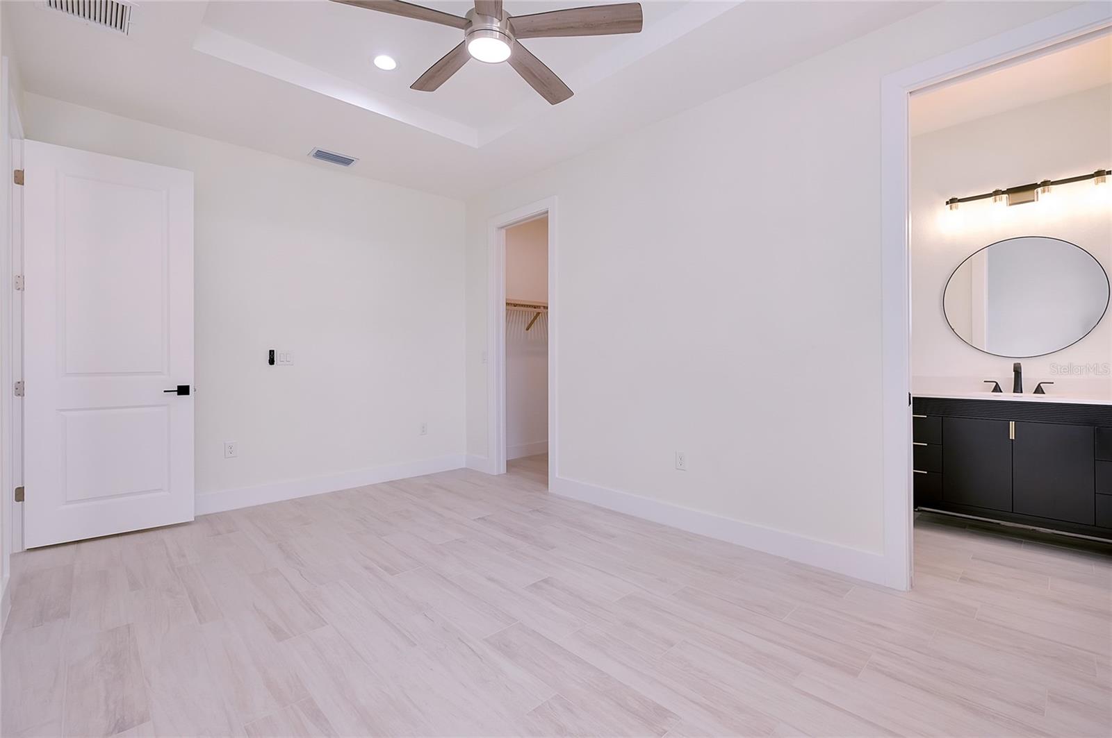 Listing photo id 28 for 338 San Marie Drive