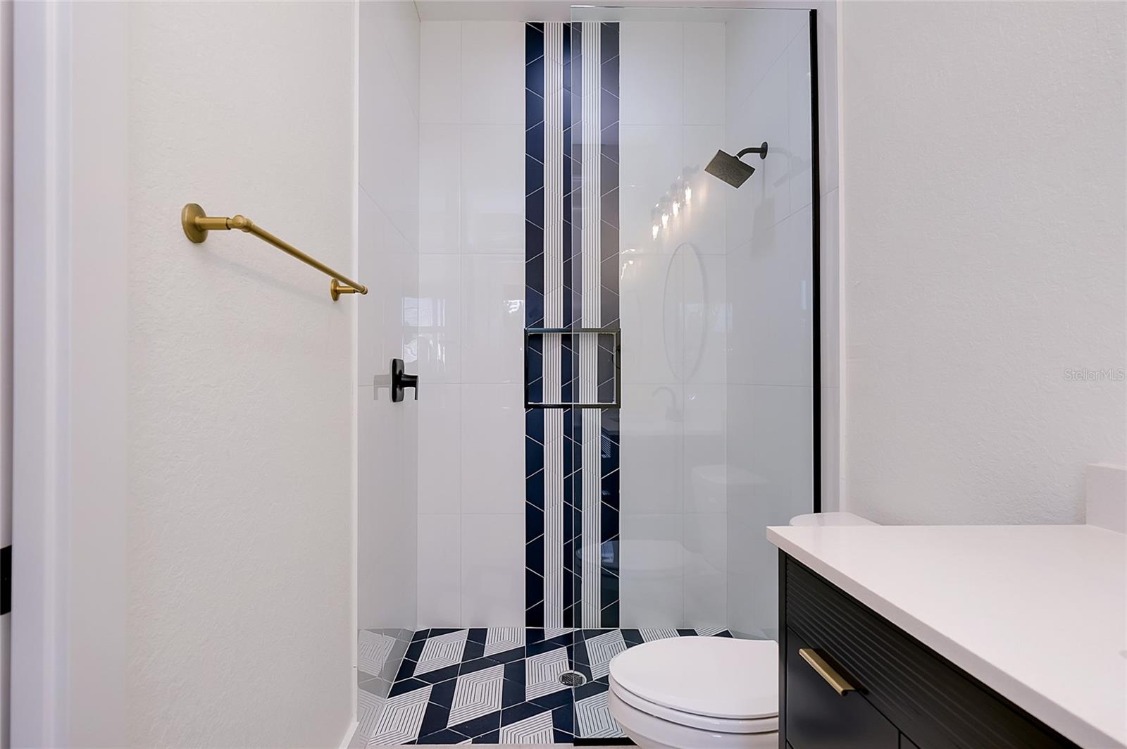 Listing photo id 31 for 338 San Marie Drive