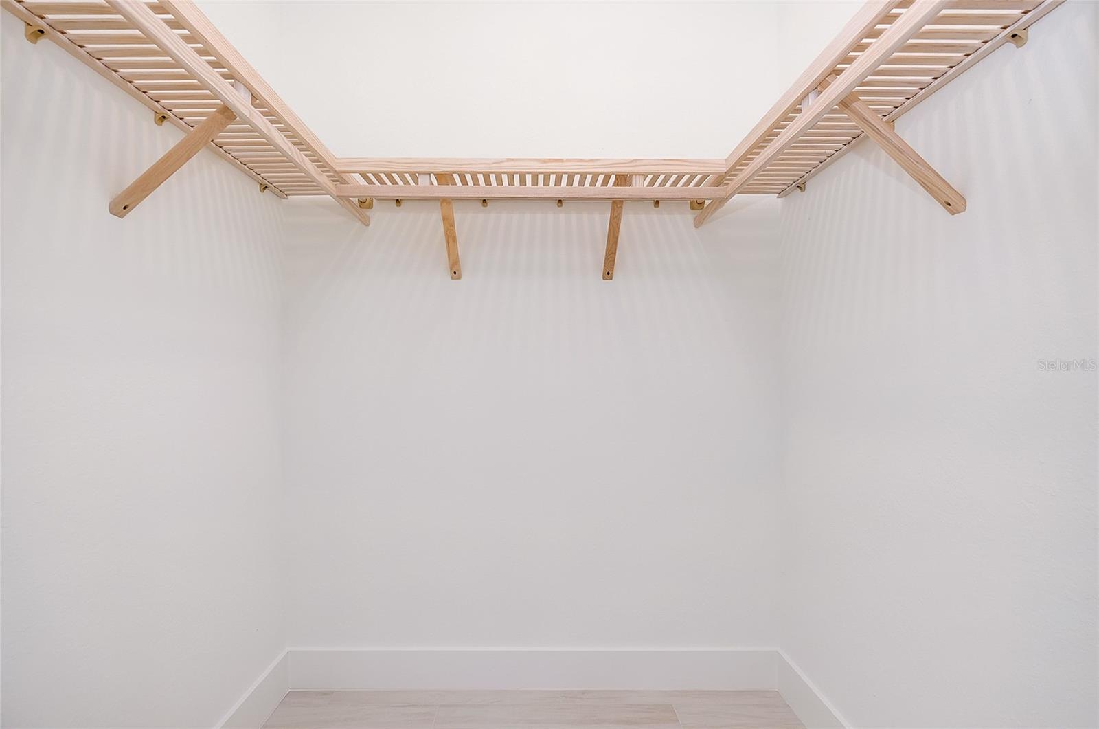 Listing photo id 32 for 338 San Marie Drive