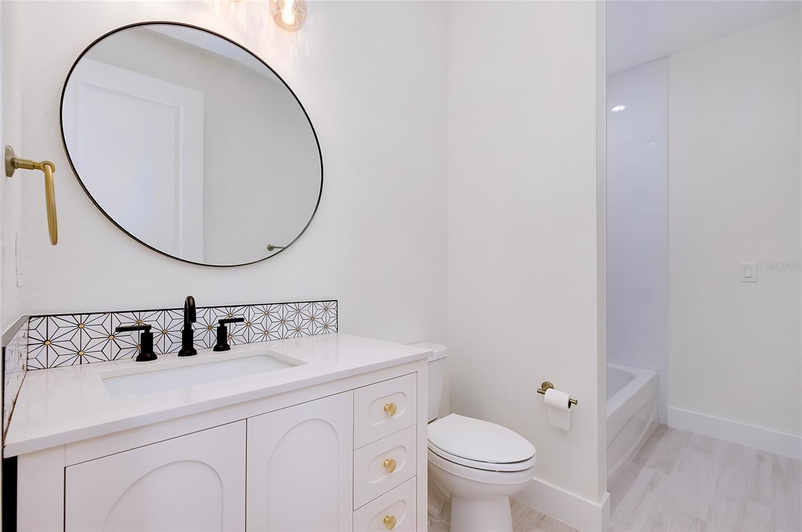 Listing photo id 33 for 338 San Marie Drive