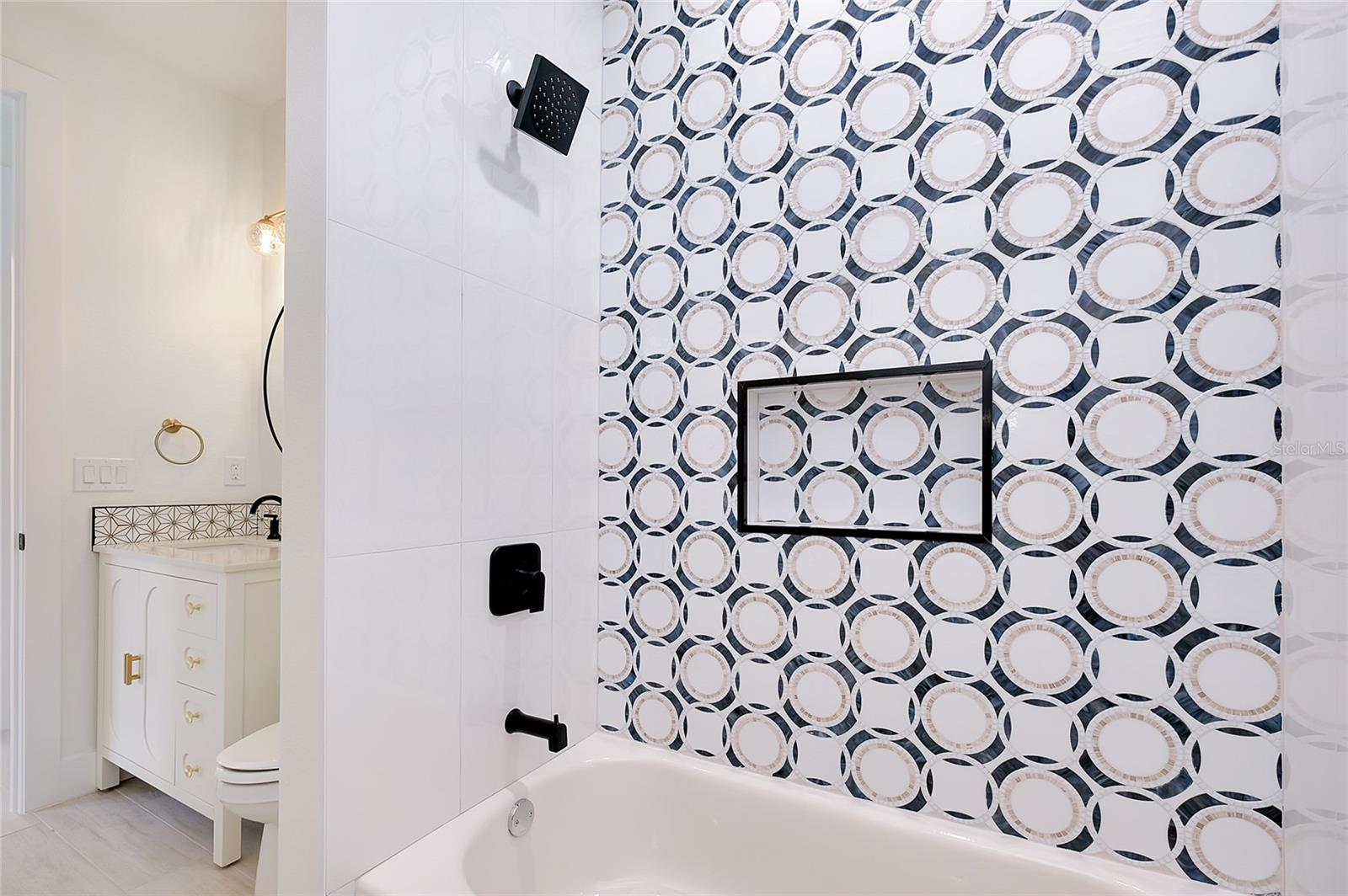 Listing photo id 34 for 338 San Marie Drive