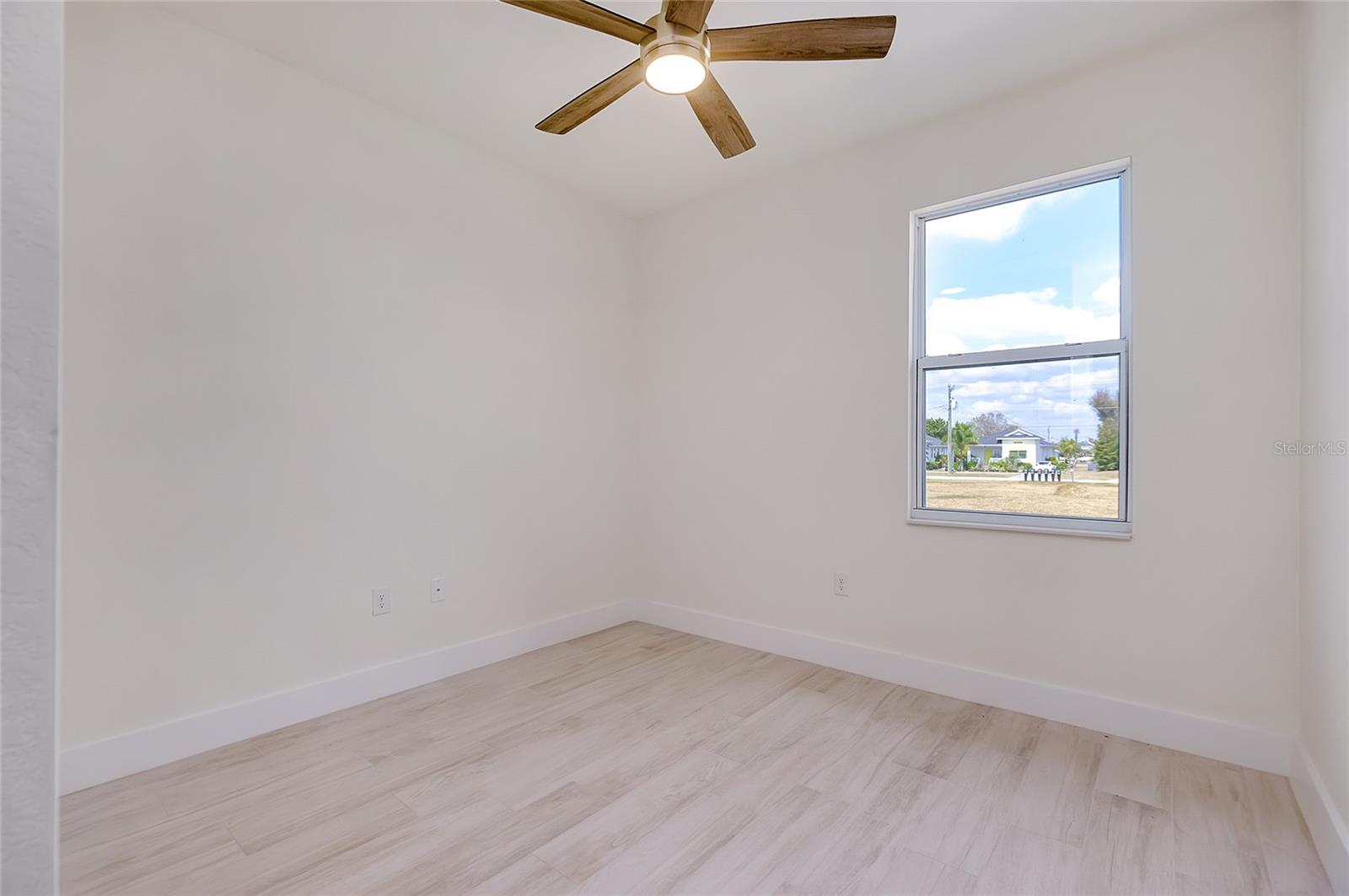 Listing photo id 37 for 338 San Marie Drive