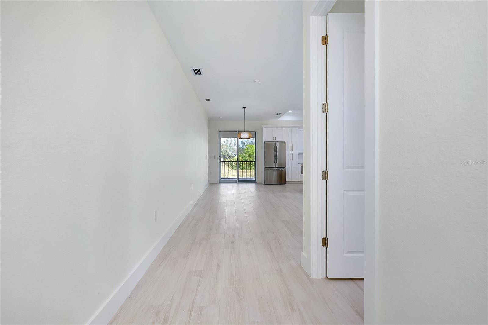 Listing photo id 2 for 338 San Marie Drive