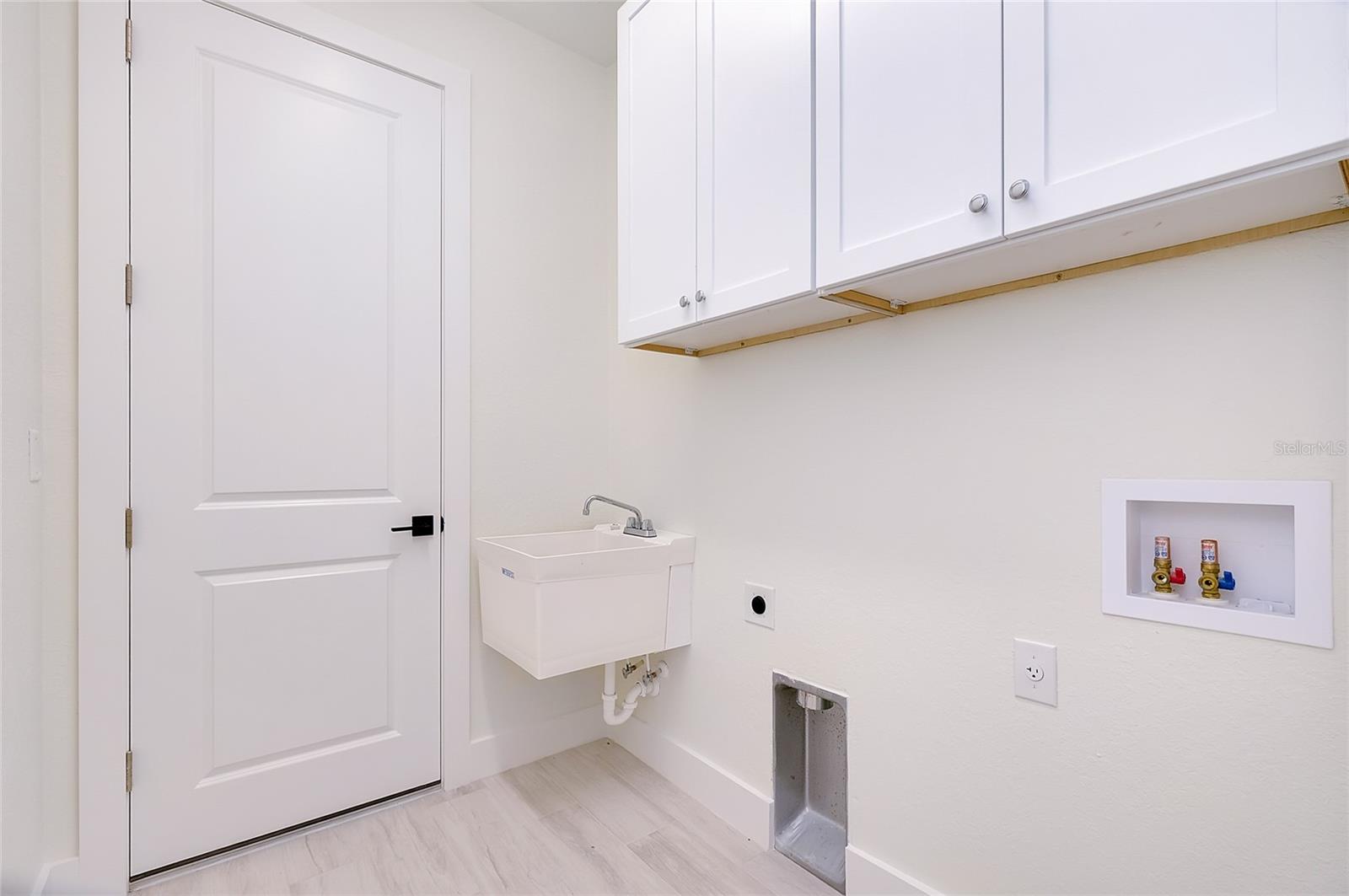 Listing photo id 44 for 338 San Marie Drive