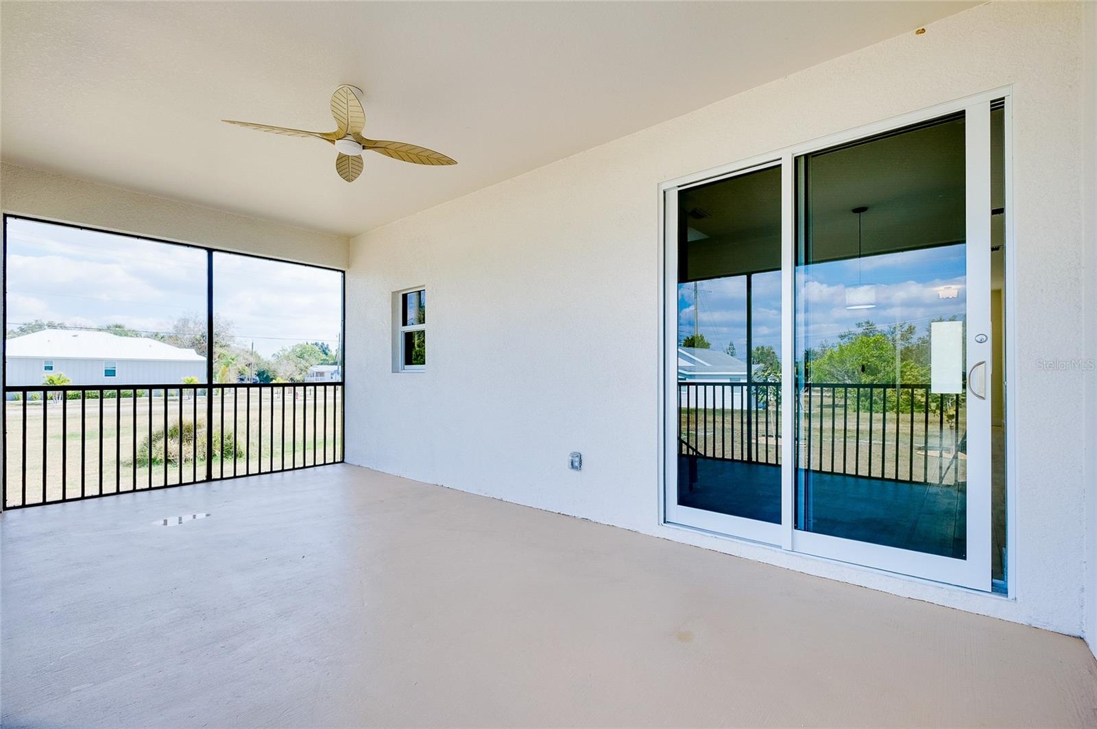 Listing photo id 51 for 338 San Marie Drive