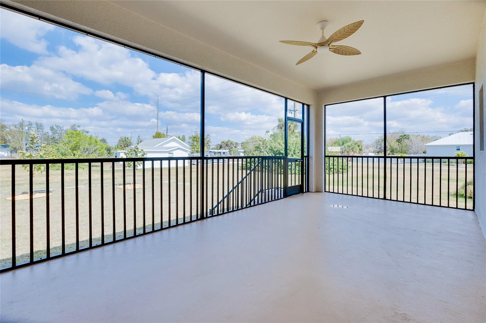 Listing photo id 52 for 338 San Marie Drive