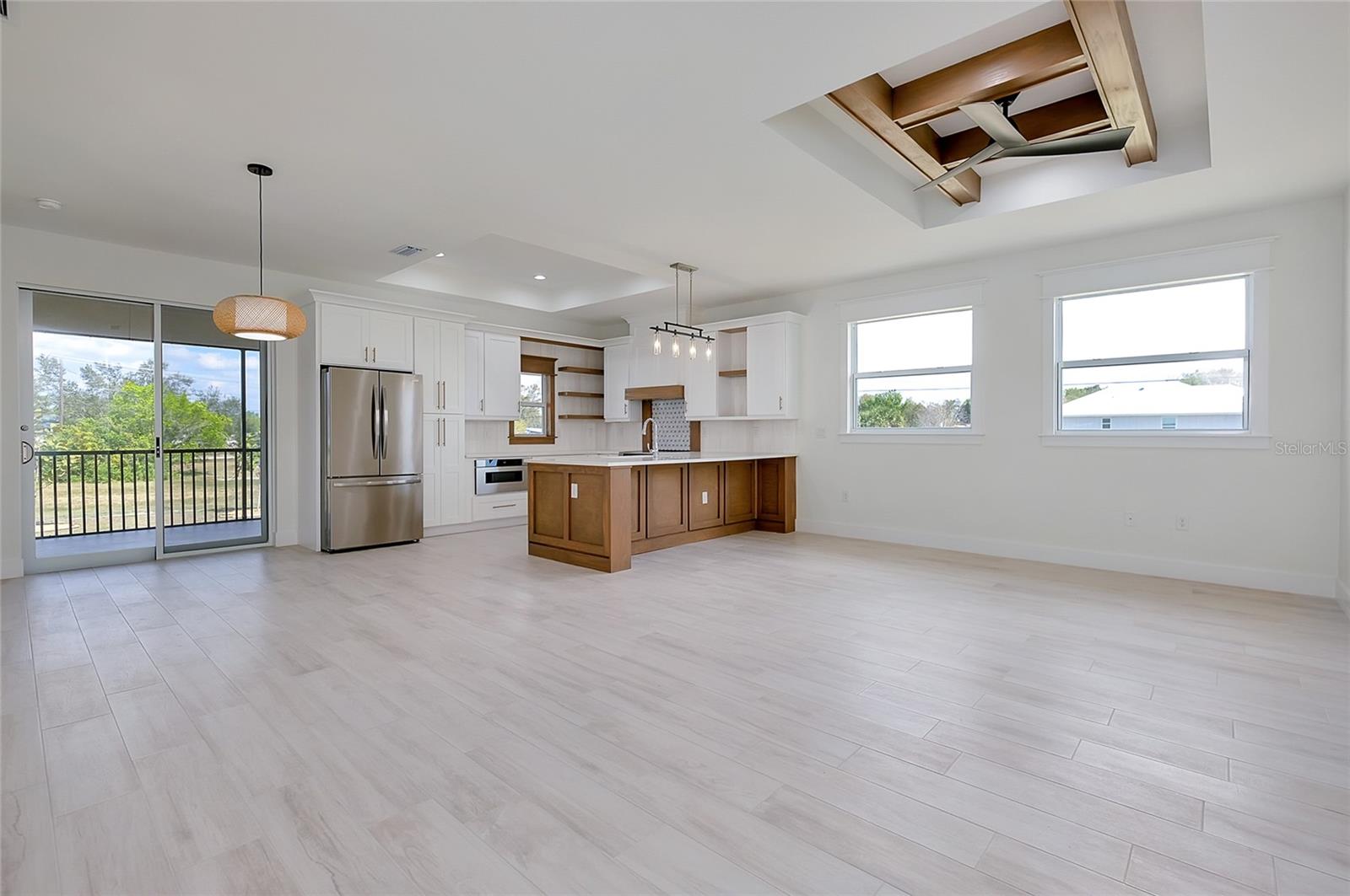 Listing photo id 5 for 338 San Marie Drive