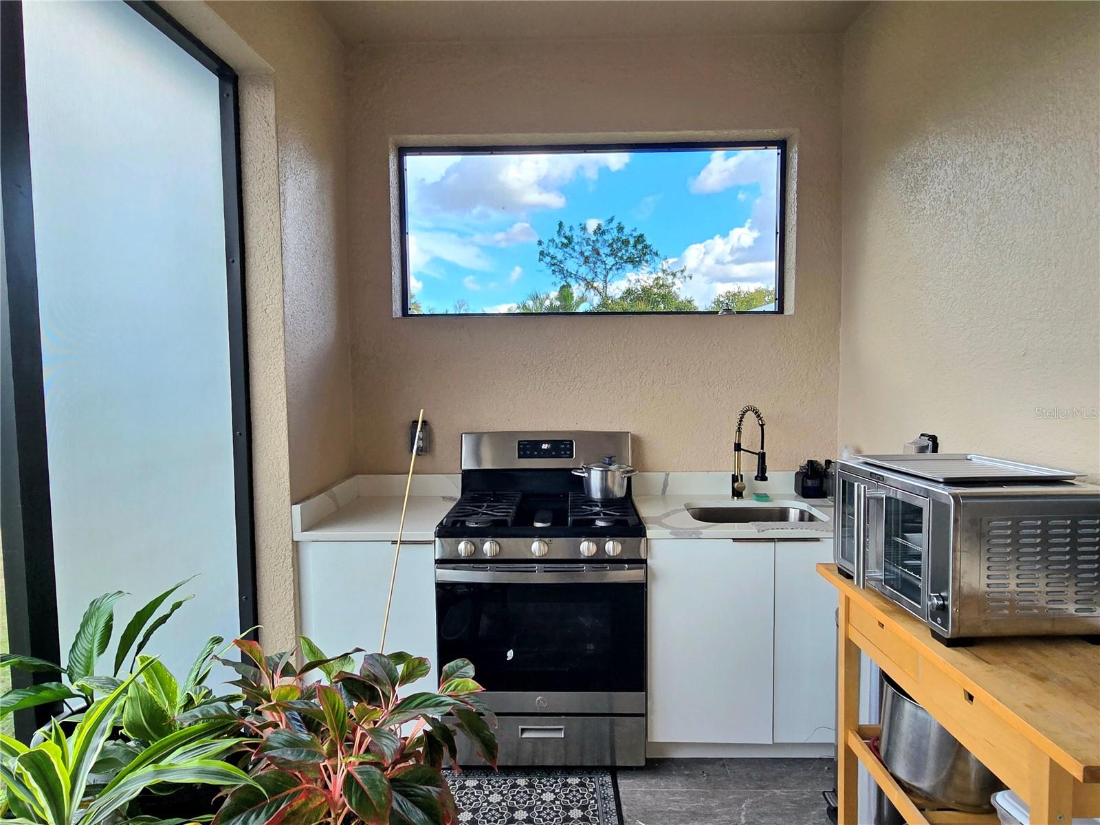 Image 30 of 39 For 705 Harding Lane