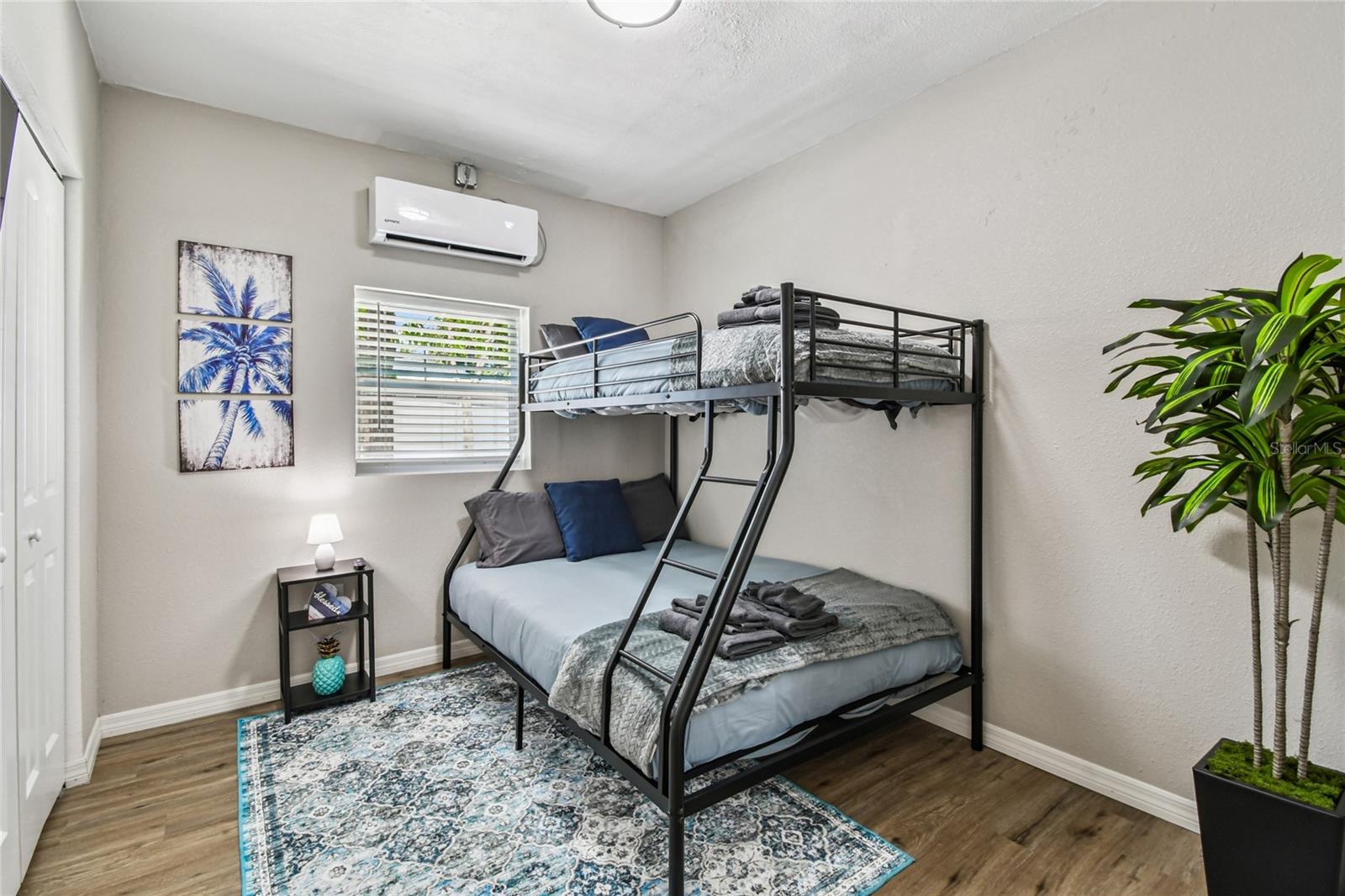 Image 18 of 34 For 3502 Lincoln Avenue