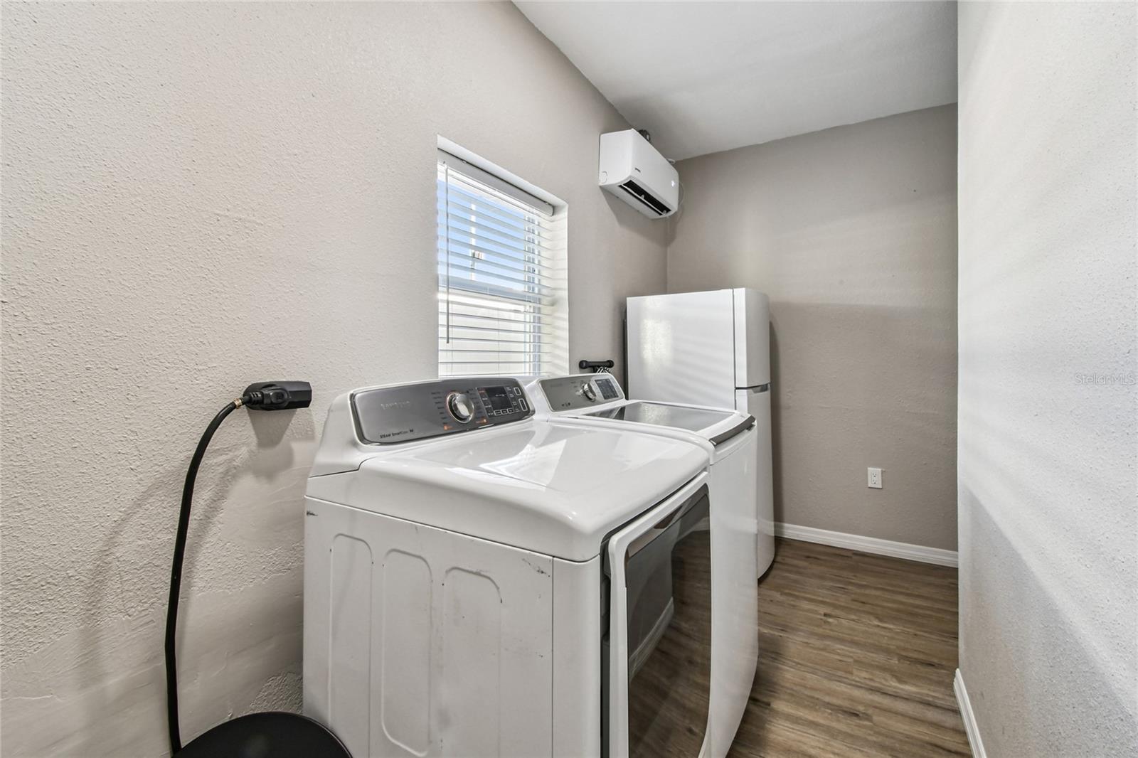 Image 25 of 34 For 3502 Lincoln Avenue