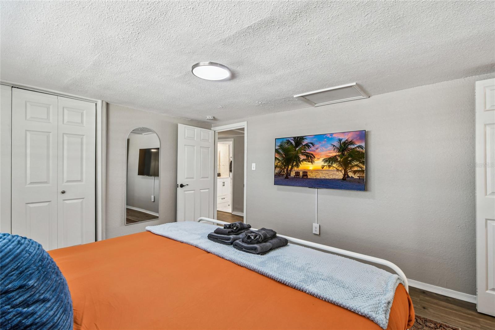 Image 7 of 34 For 3502 Lincoln Avenue