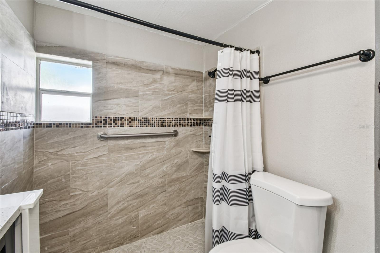 Image 9 of 34 For 3502 Lincoln Avenue