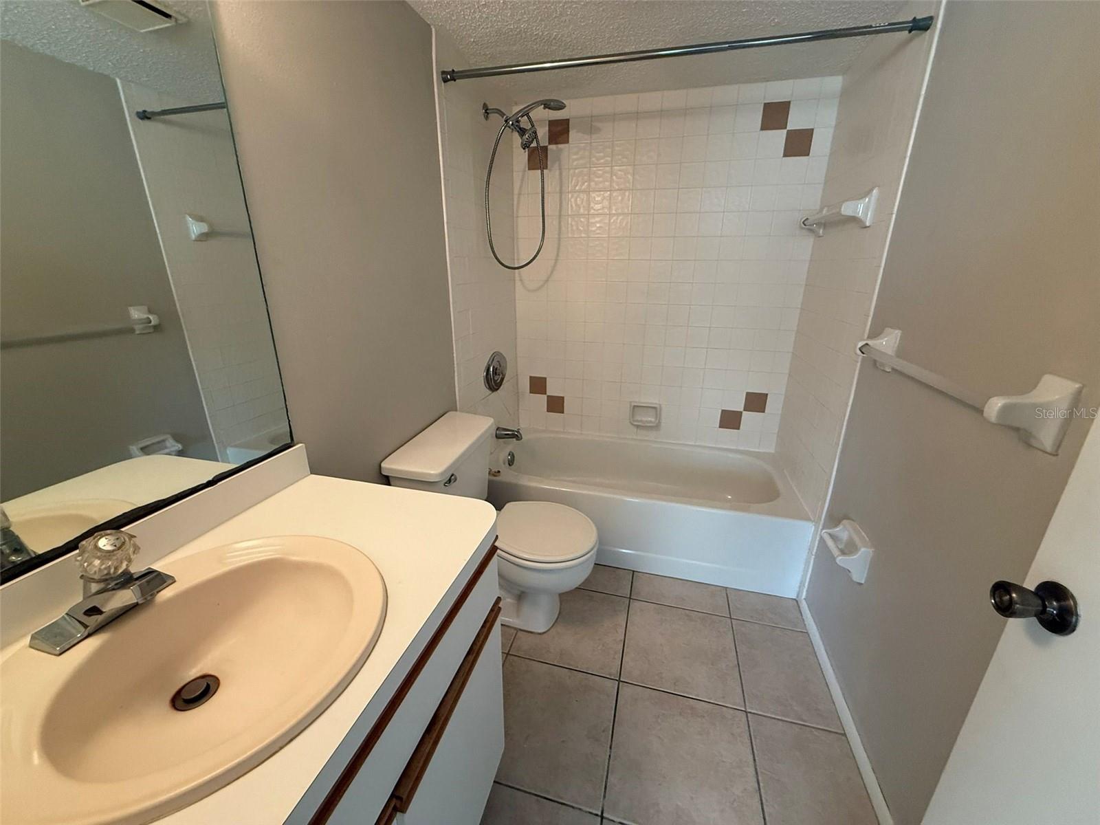 Image 10 of 13 For 26485 Rampart Boulevard D1