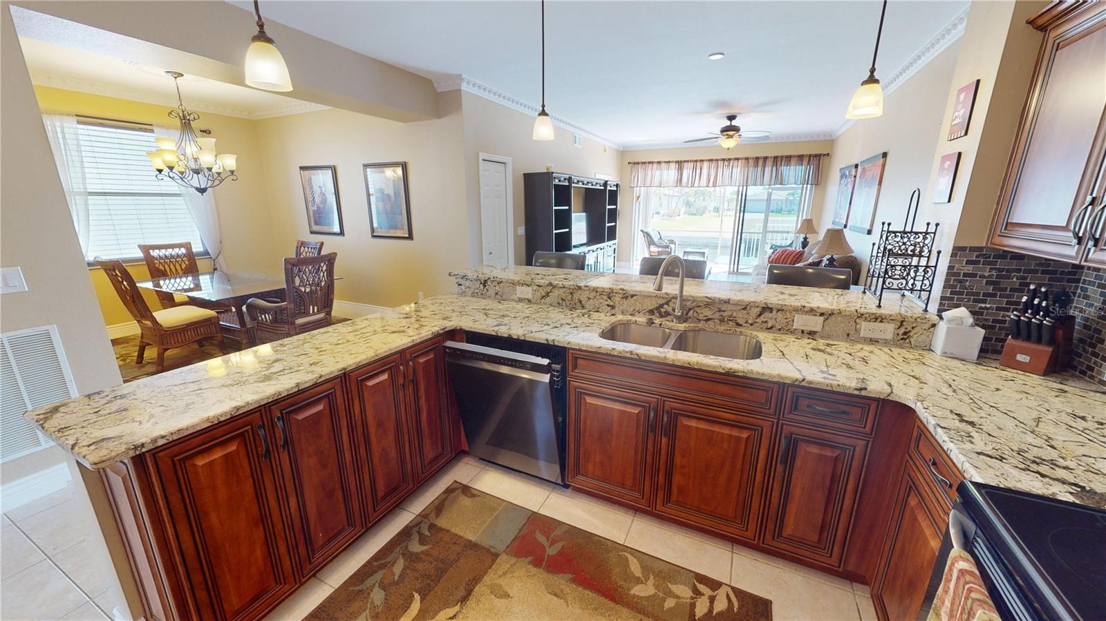 Image 15 of 32 For 2002 Bal Harbor Boulevard 1711