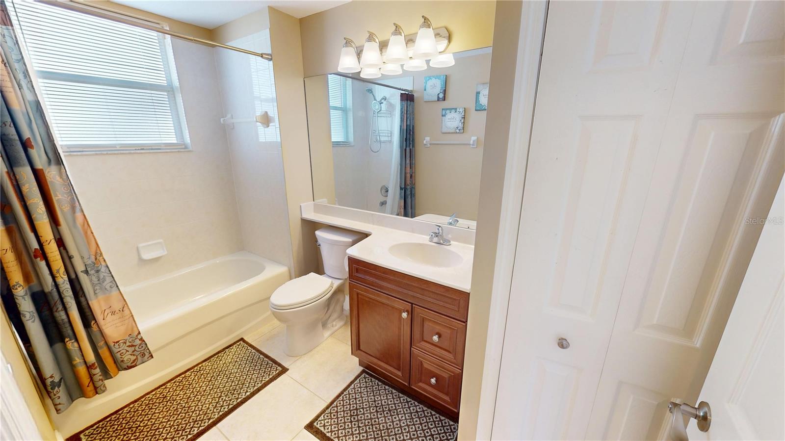 Image 9 of 32 For 2002 Bal Harbor Boulevard 1711