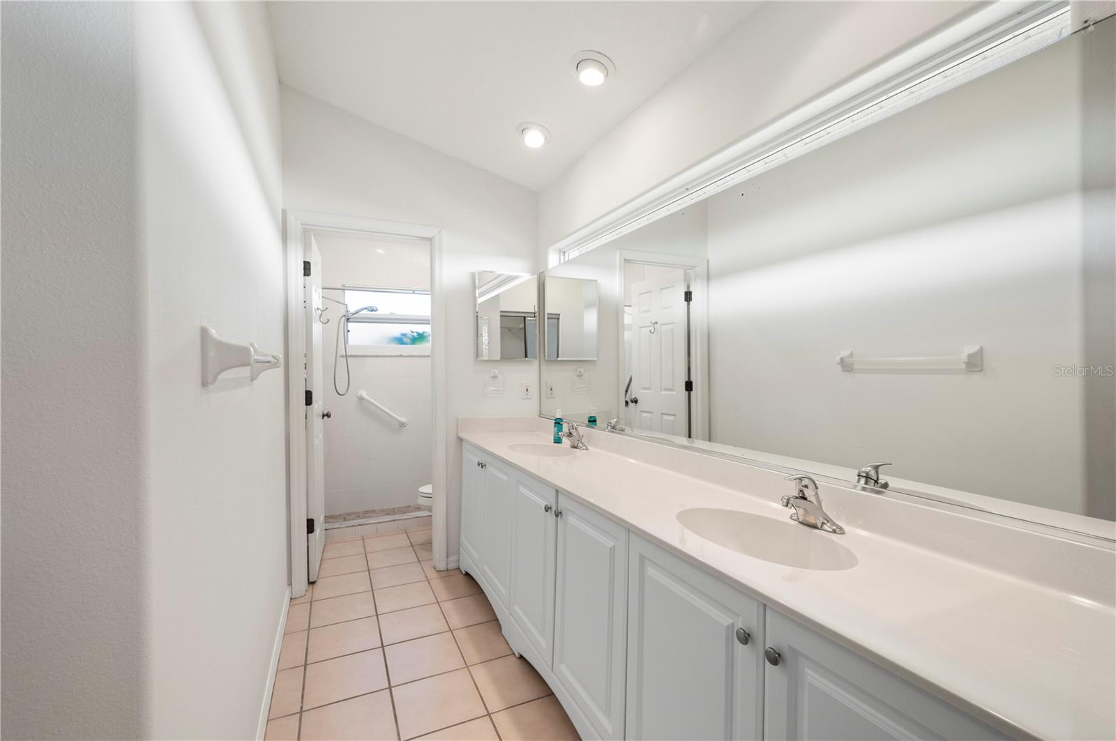 Image 22 of 55 For 1029 Harbor Town Drive