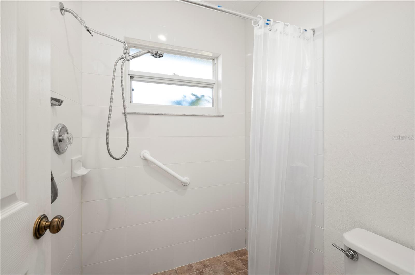 Image 23 of 55 For 1029 Harbor Town Drive