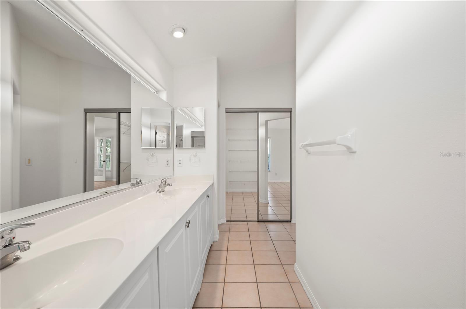 Image 24 of 55 For 1029 Harbor Town Drive