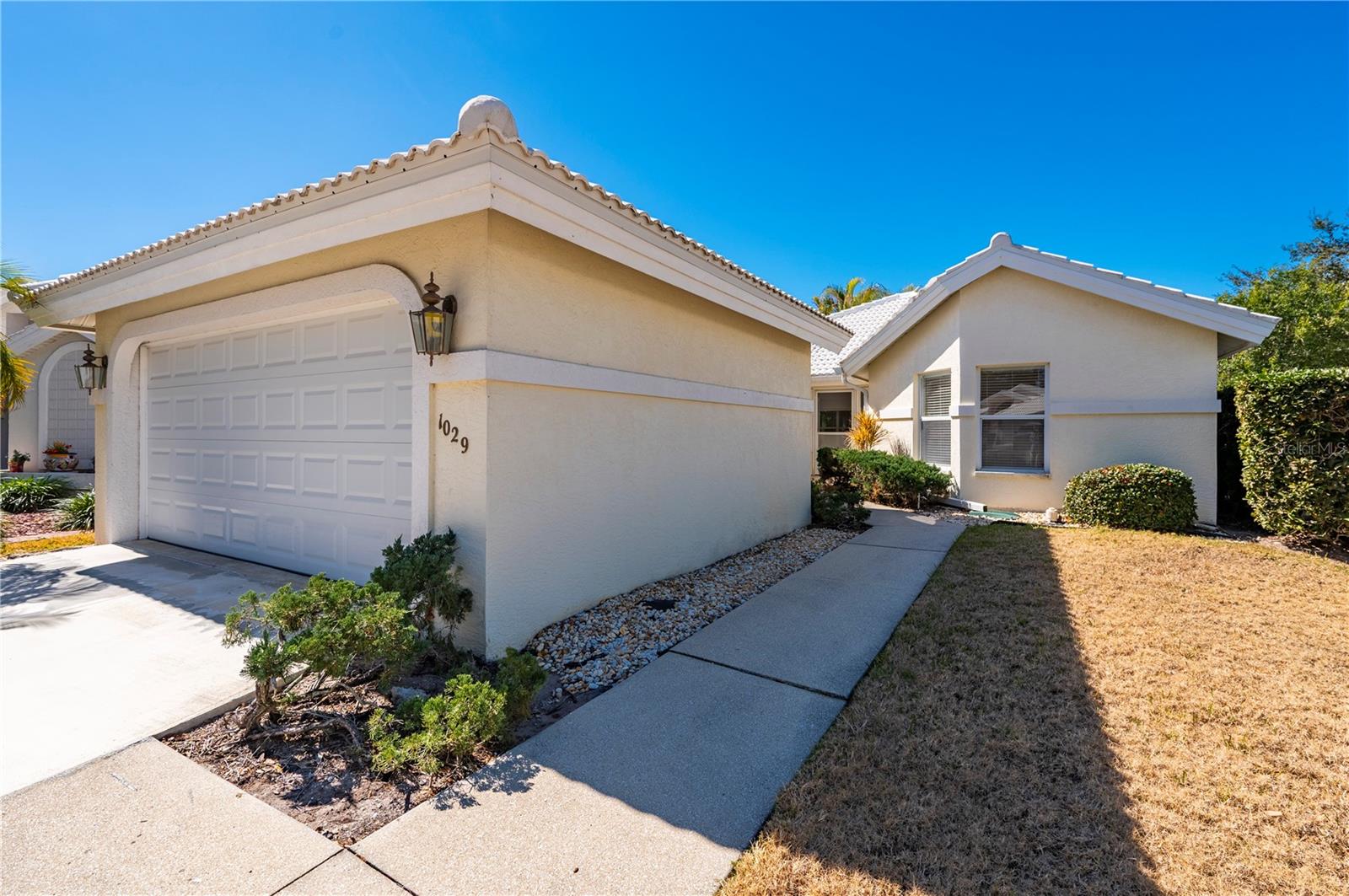 Image 3 of 55 For 1029 Harbor Town Drive