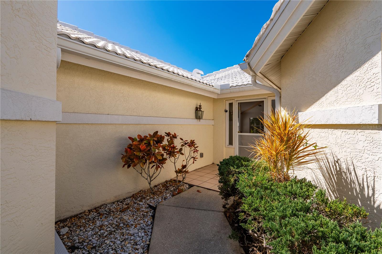 Image 5 of 55 For 1029 Harbor Town Drive