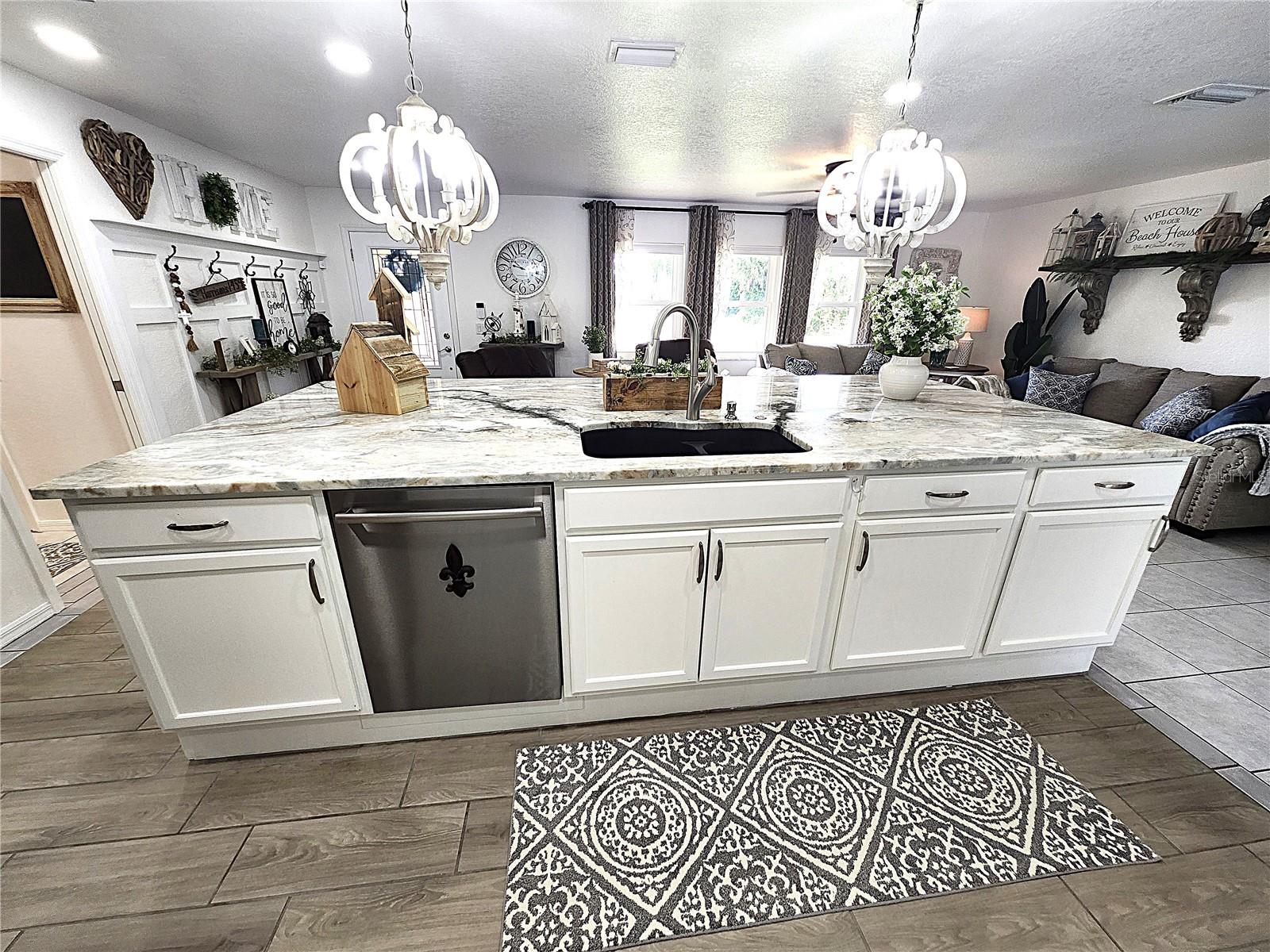 Image 11 of 80 For 319 Kindred Boulevard