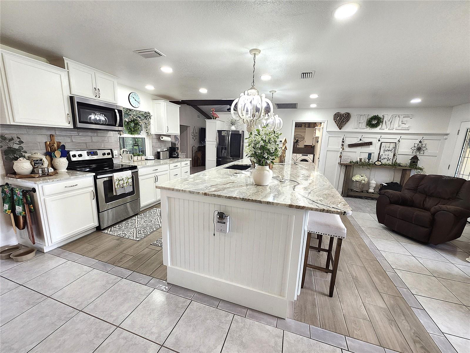 Image 12 of 80 For 319 Kindred Boulevard