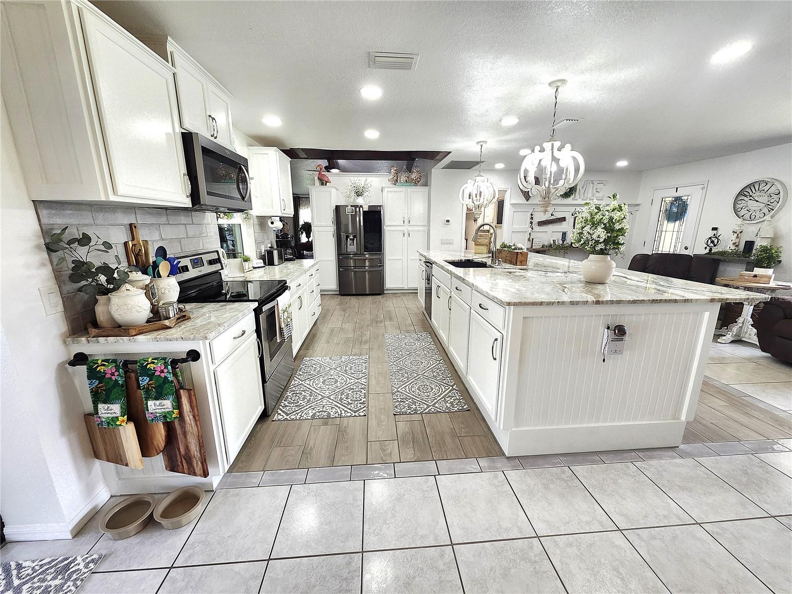 Image 13 of 80 For 319 Kindred Boulevard