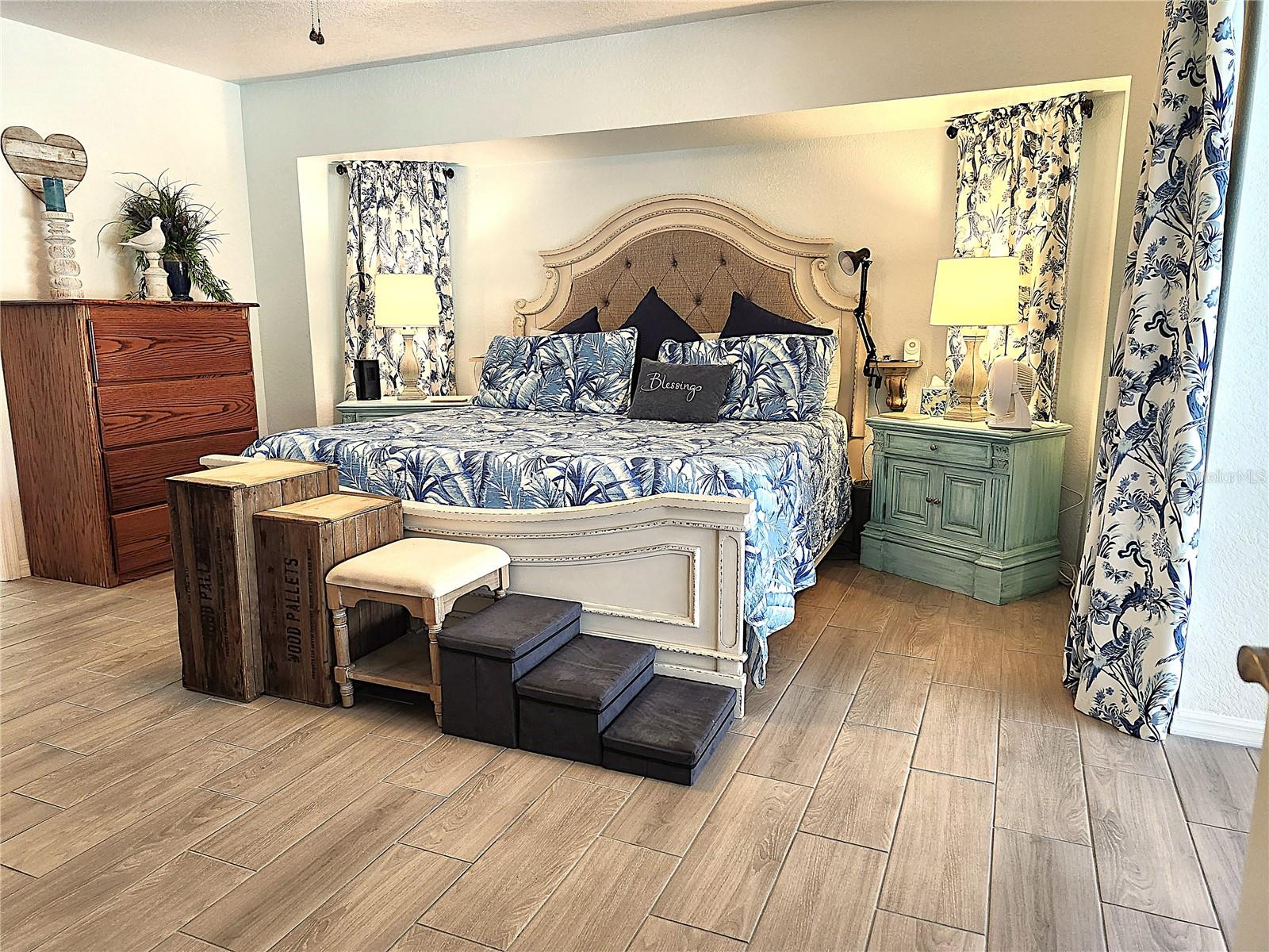 Image 20 of 80 For 319 Kindred Boulevard