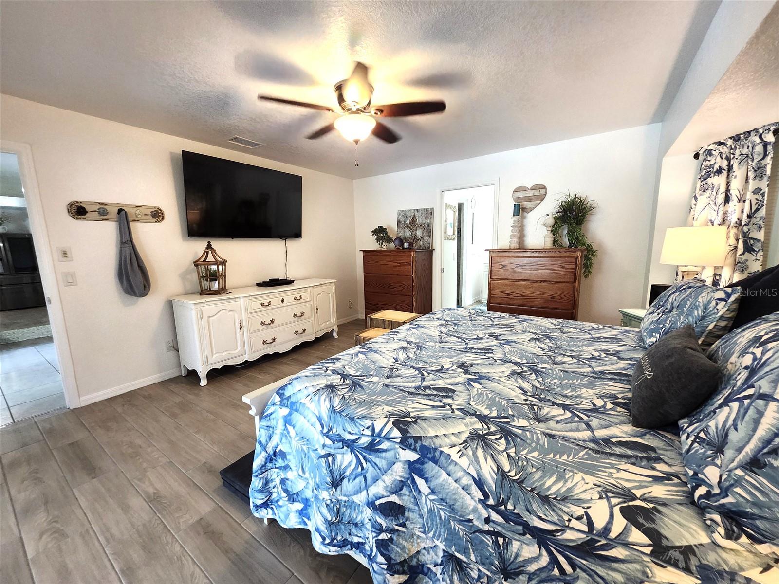 Image 22 of 80 For 319 Kindred Boulevard