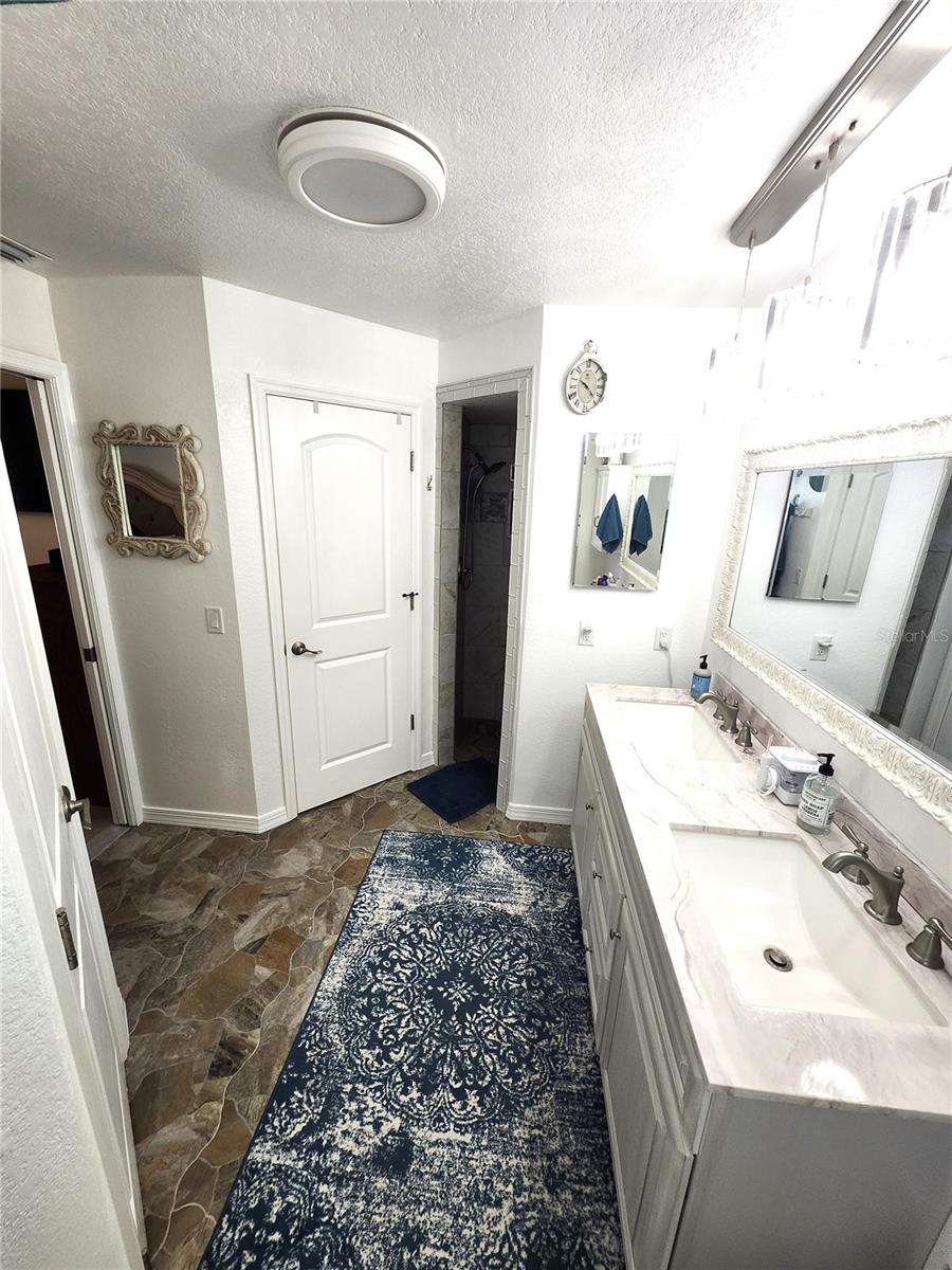 Image 25 of 80 For 319 Kindred Boulevard