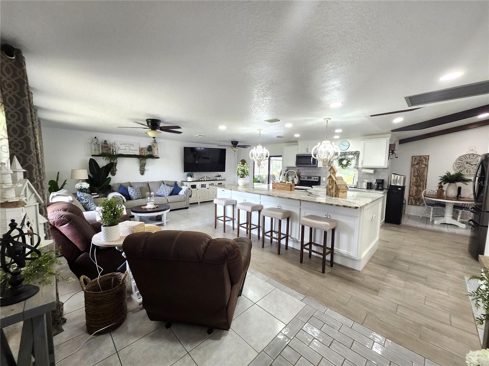 Image 5 of 80 For 319 Kindred Boulevard