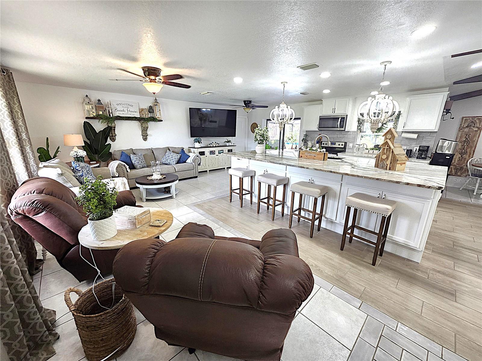 Image 7 of 80 For 319 Kindred Boulevard