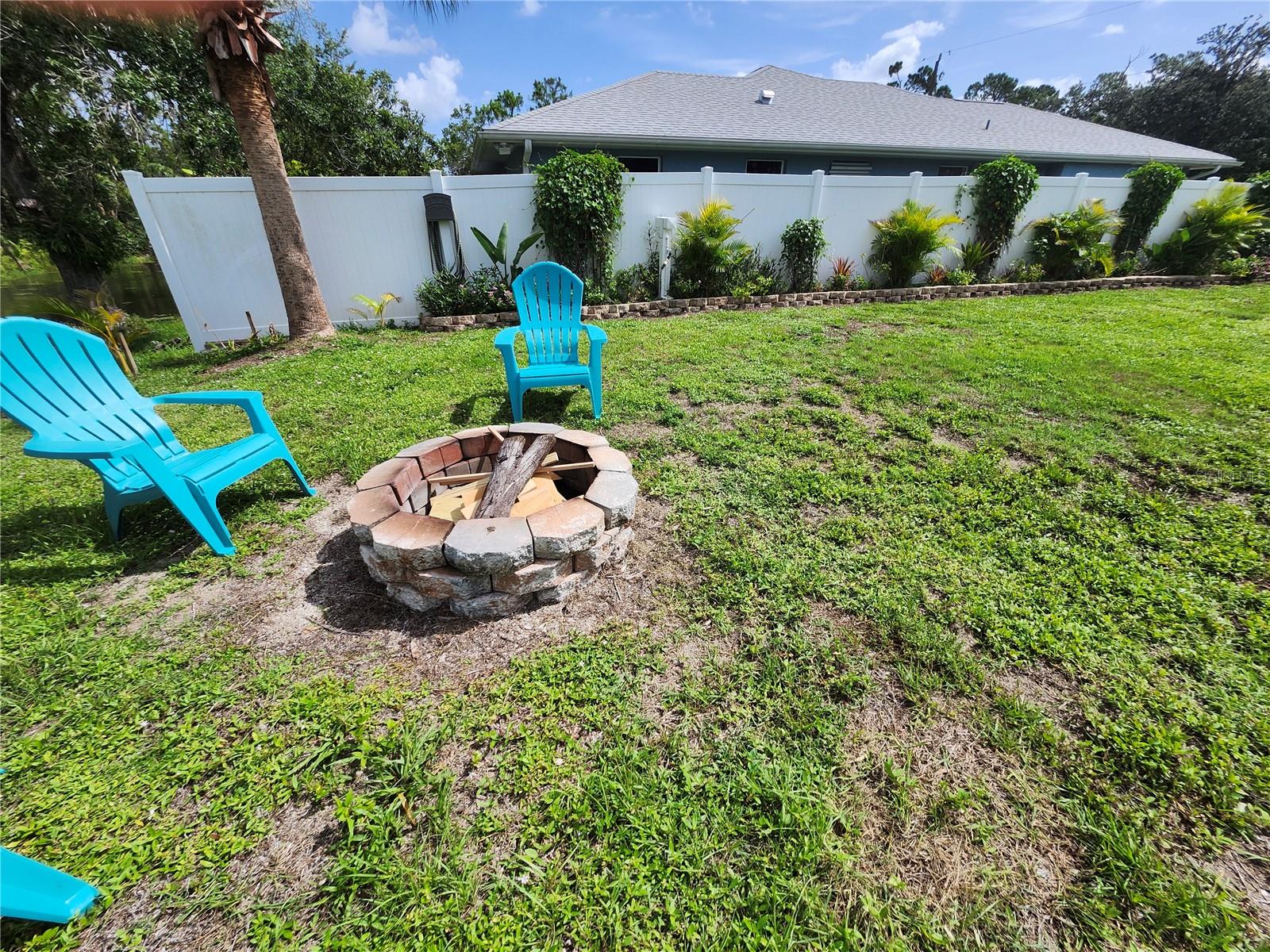 Image 75 of 80 For 319 Kindred Boulevard