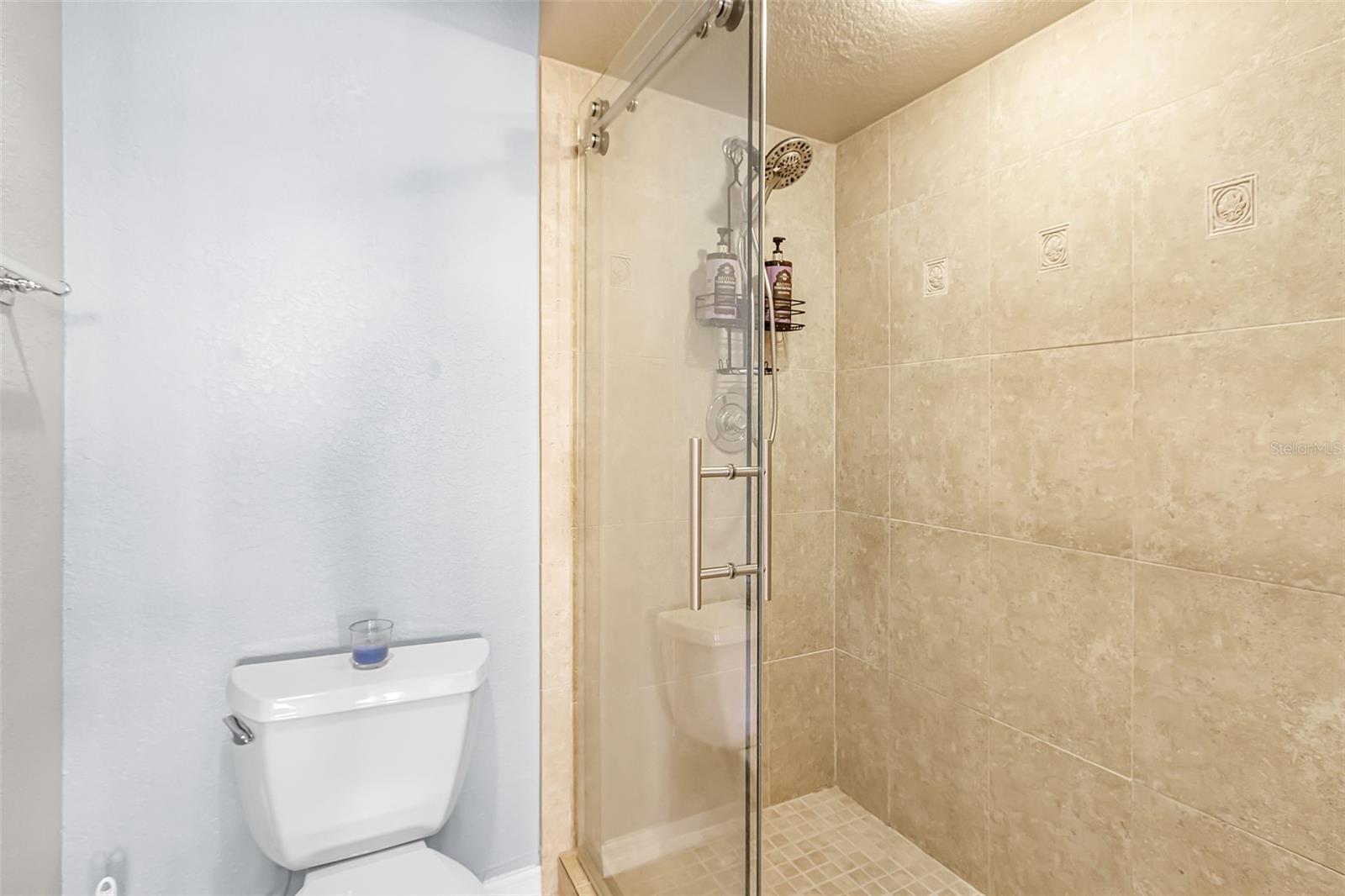 Image 18 of 33 For 16641 Stringfellow Road 506