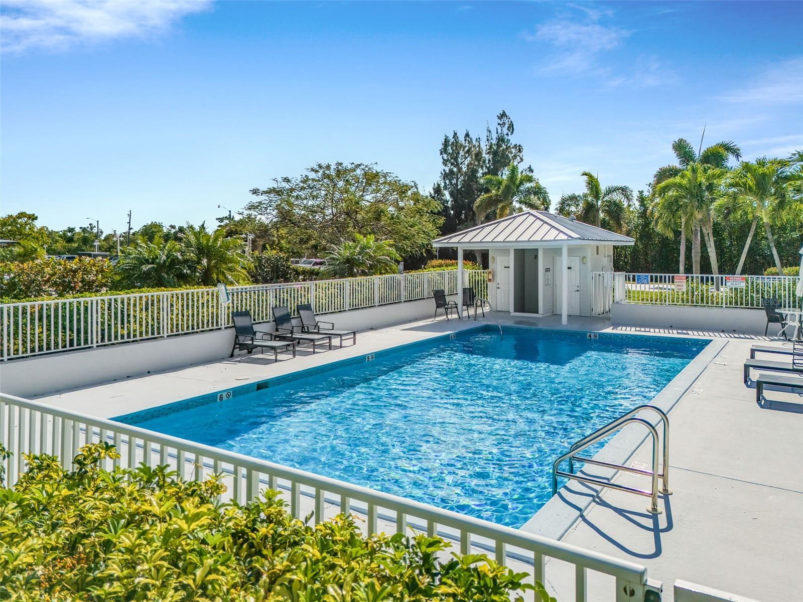 Image 27 of 33 For 16641 Stringfellow Road 506