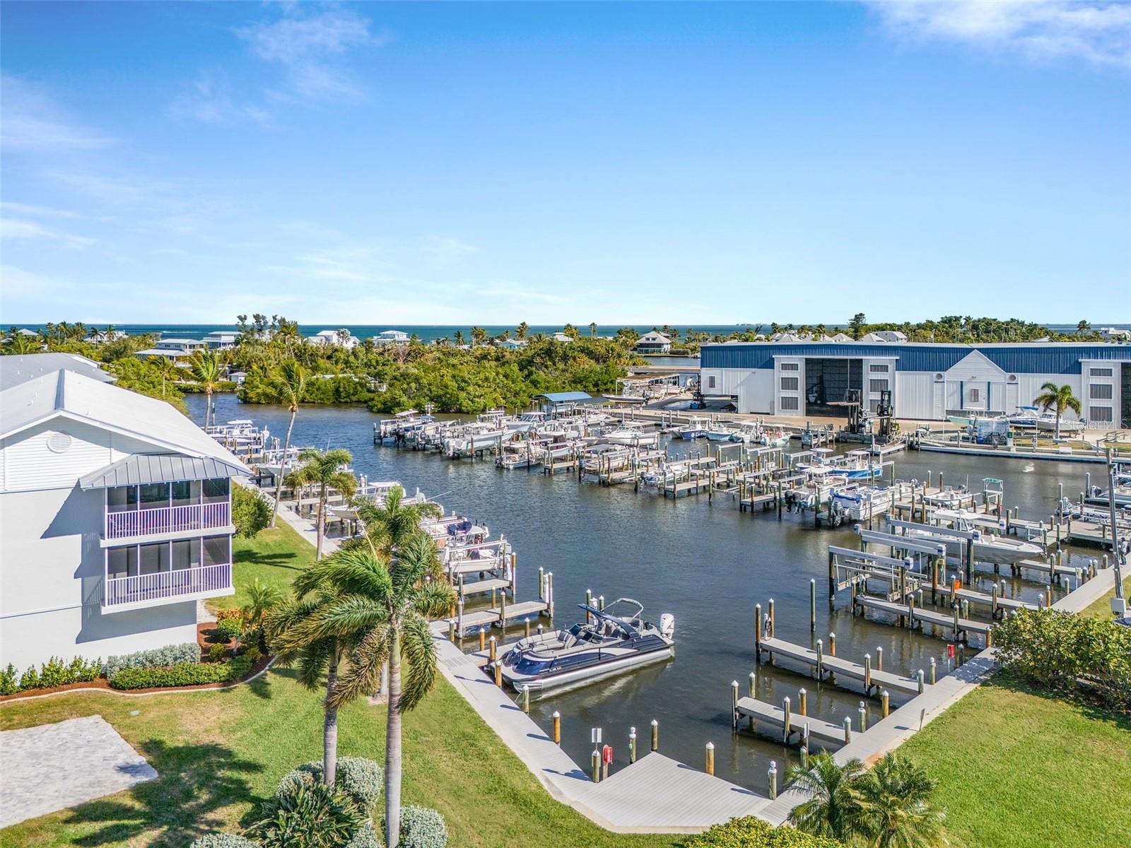 Image 28 of 33 For 16641 Stringfellow Road 506