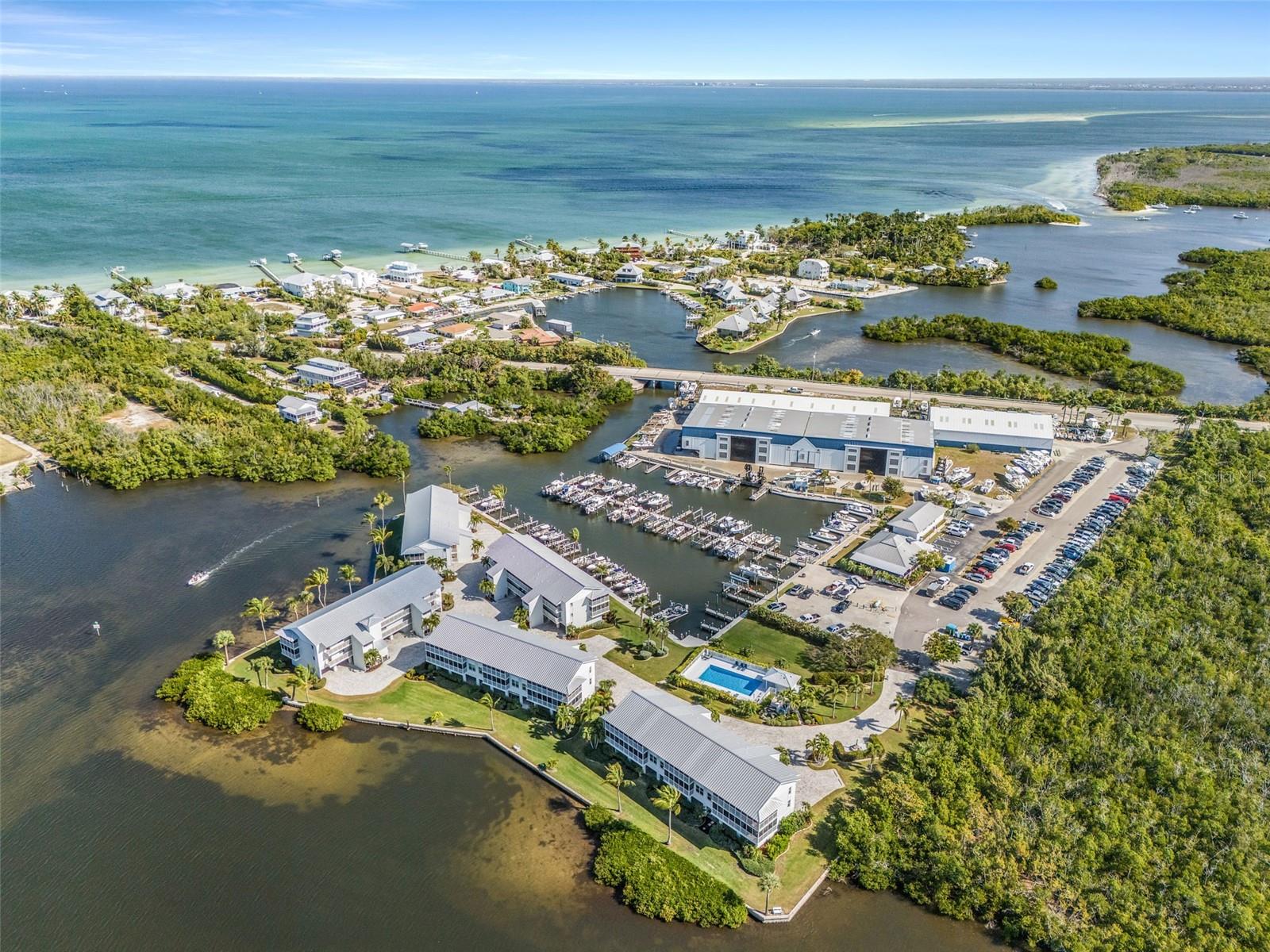 Image 32 of 33 For 16641 Stringfellow Road 506