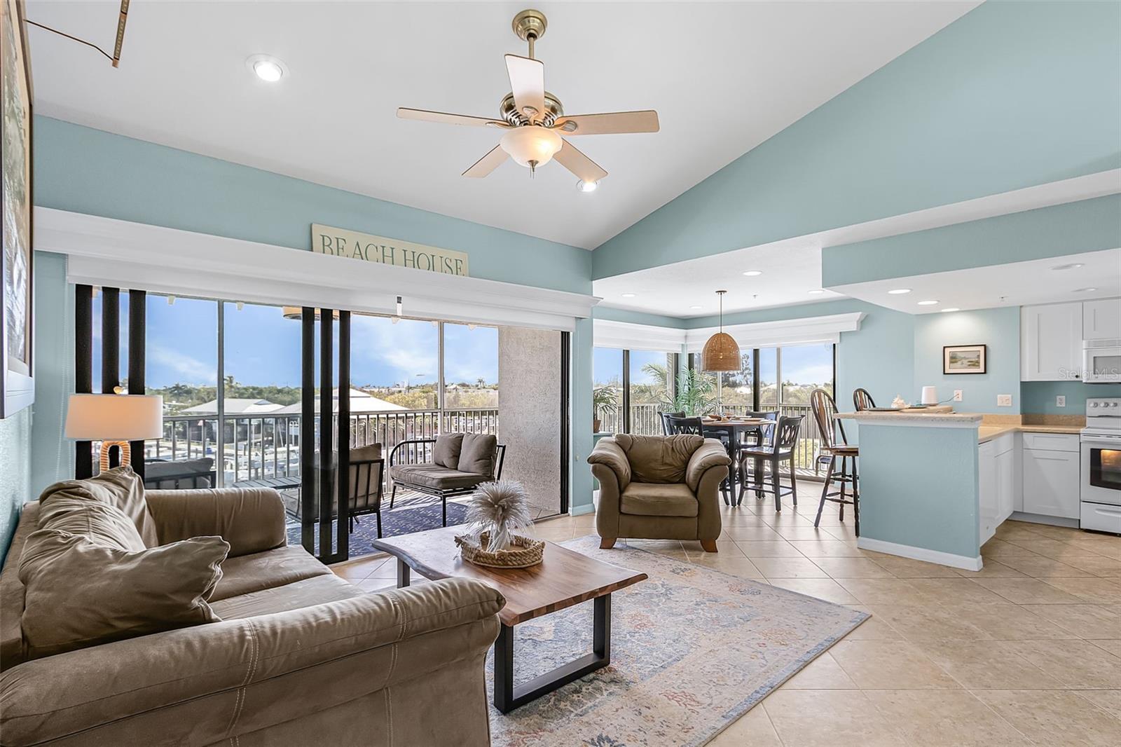 Image 6 of 33 For 16641 Stringfellow Road 506