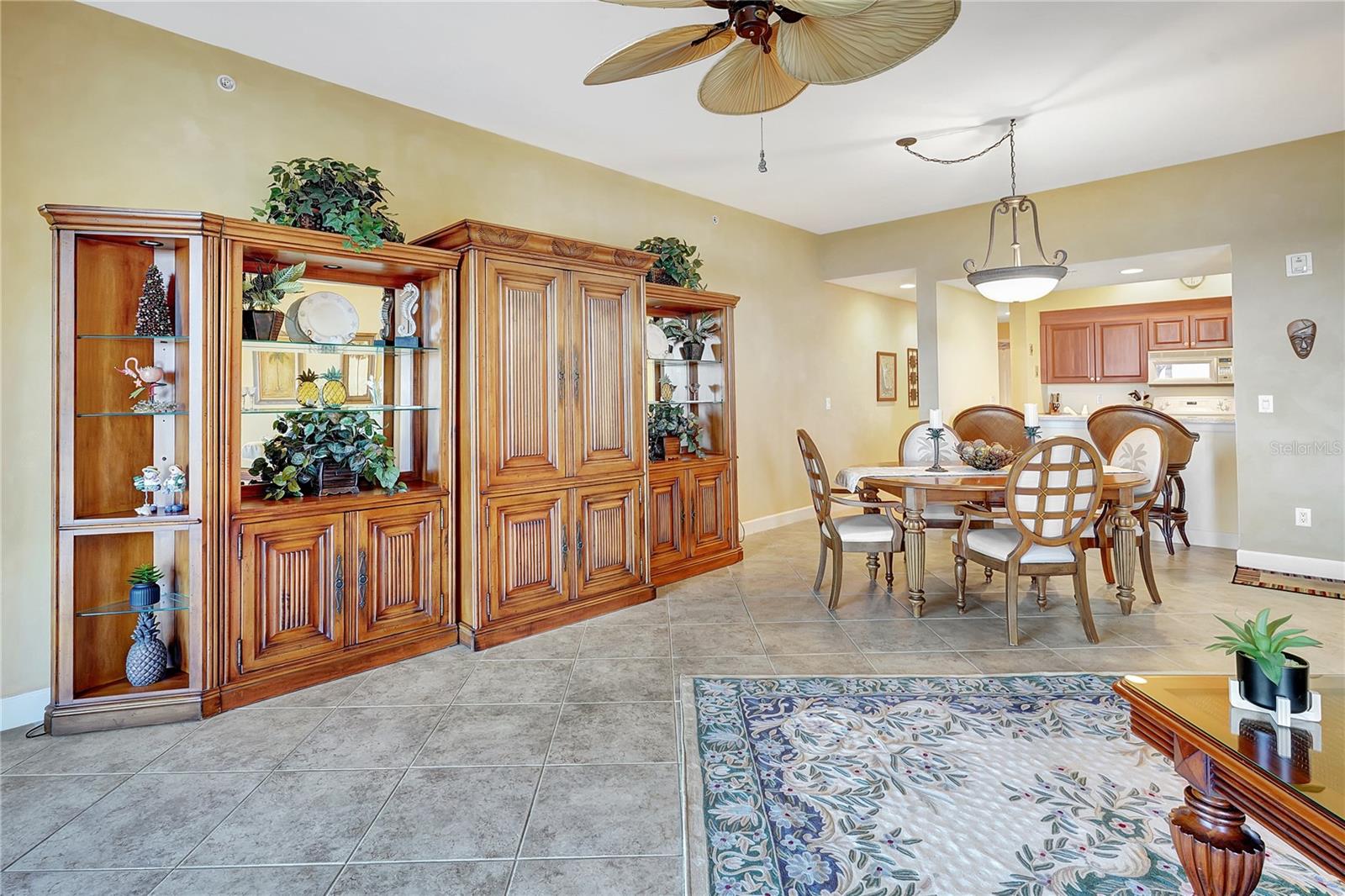 Image 25 of 37 For 3191 Matecumbe Key Road 704