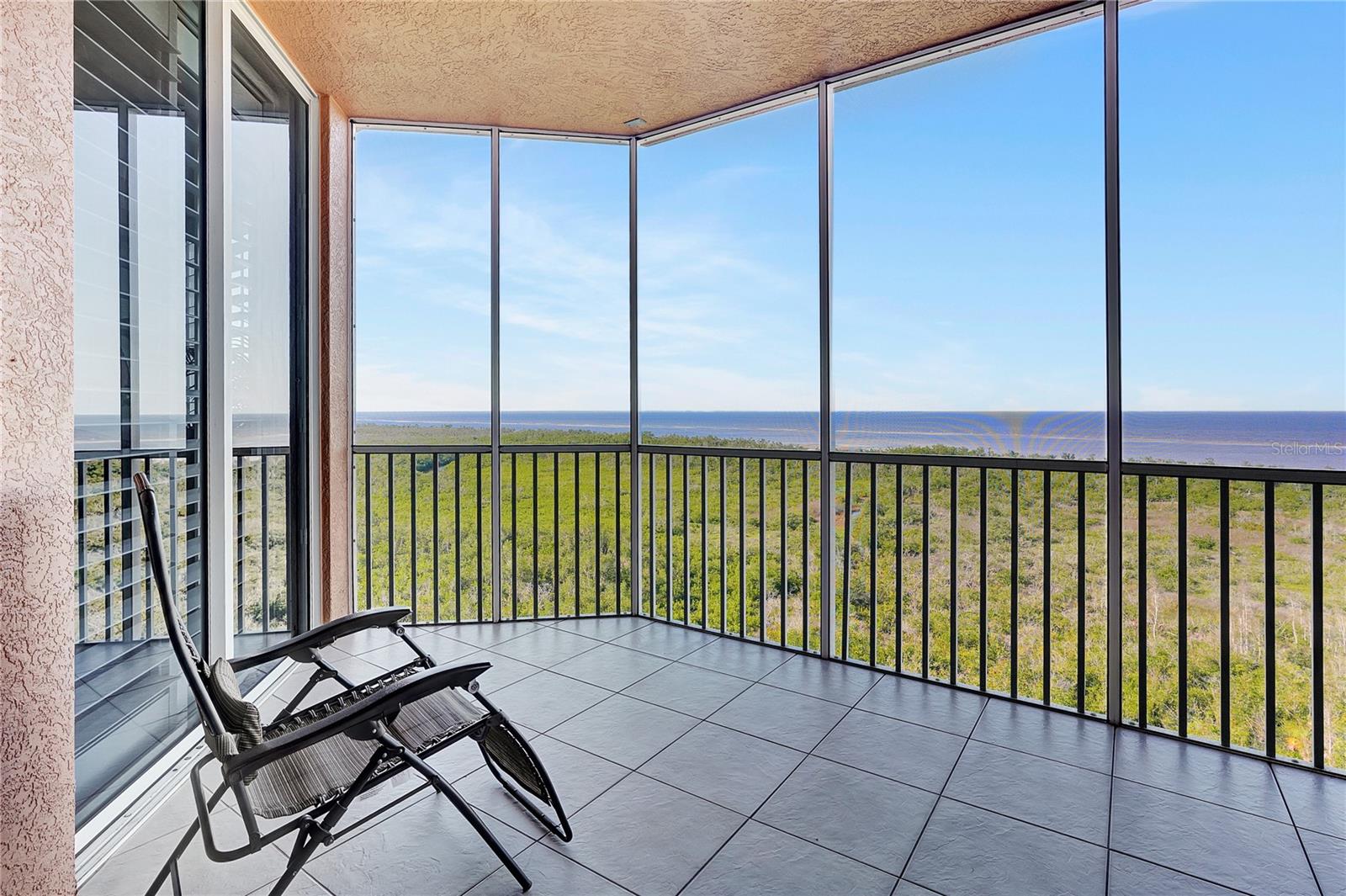 Image 31 of 37 For 3191 Matecumbe Key Road 704